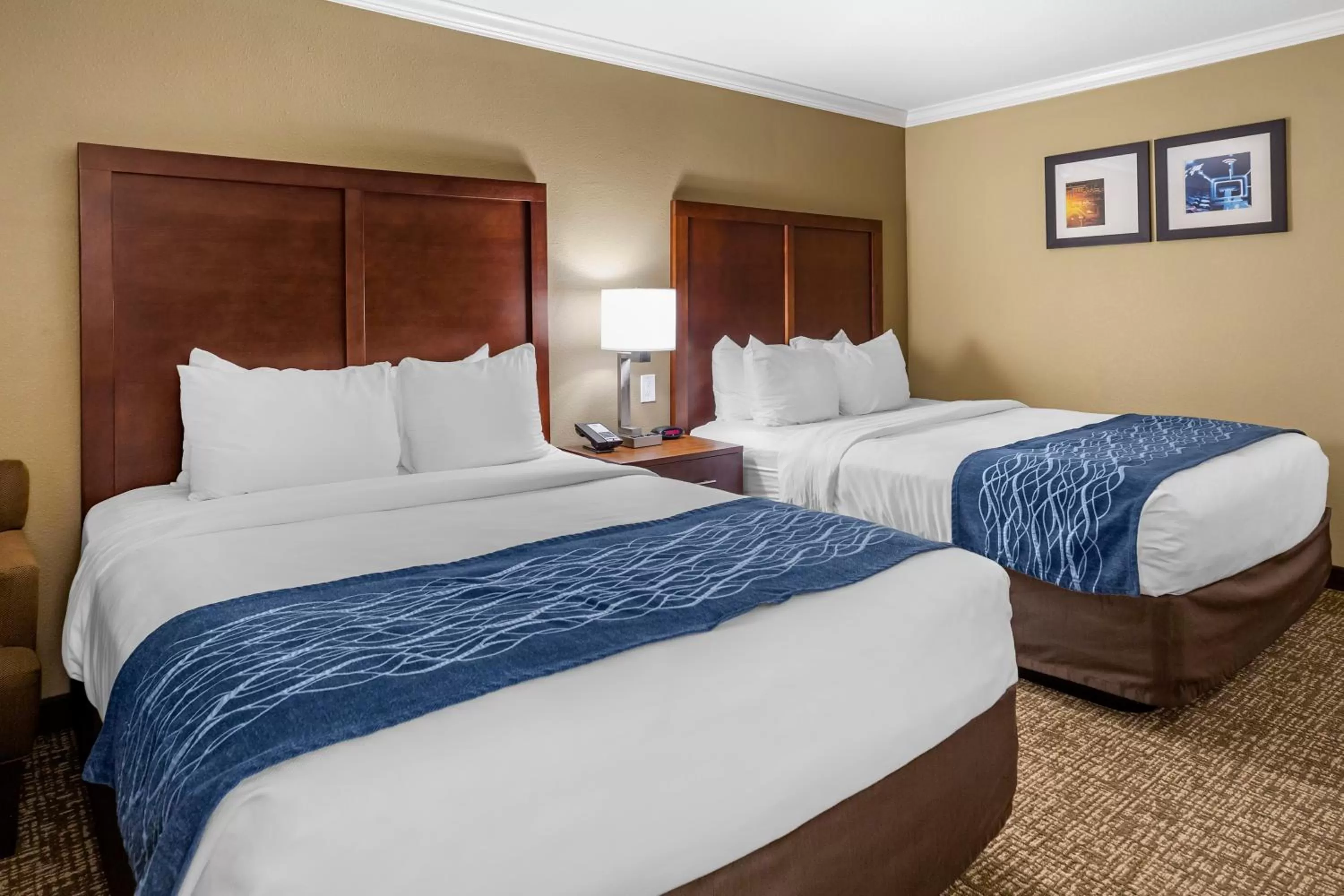 Bedroom, Bed in Comfort Inn Sunnyvale - Silicon Valley