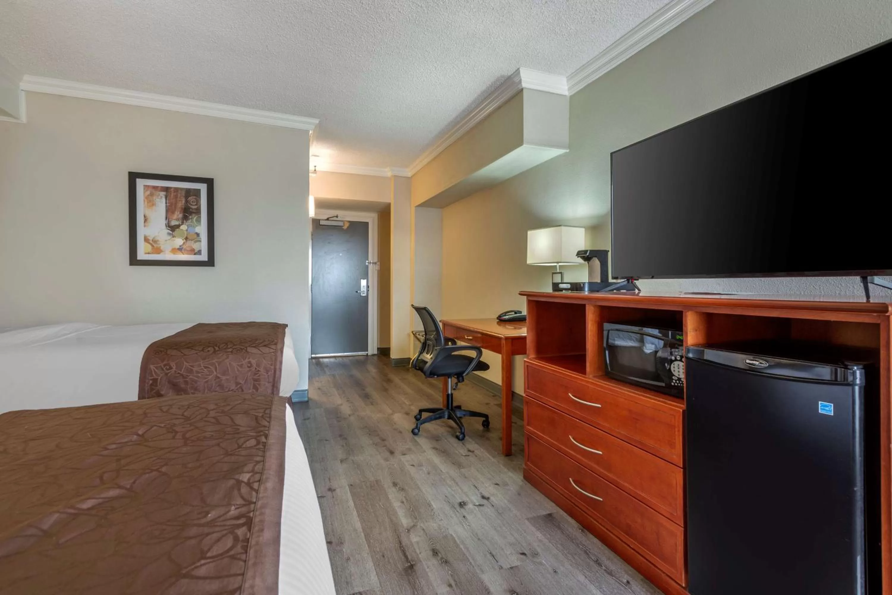 Bedroom in Best Western Fort Washington Inn