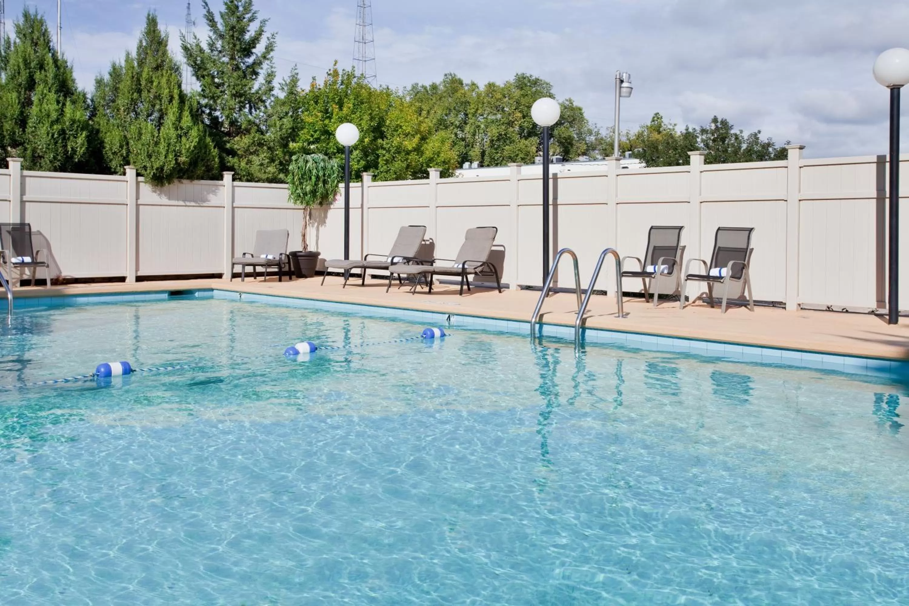 Swimming pool in Holiday Inn At the Campus by IHG