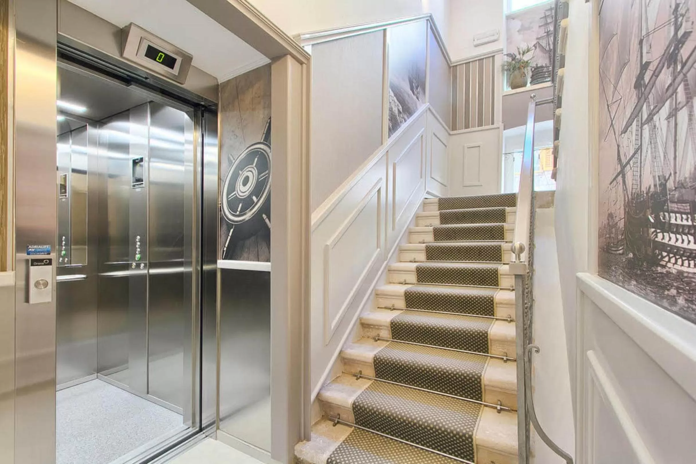 Facade/entrance in Hotel Galija