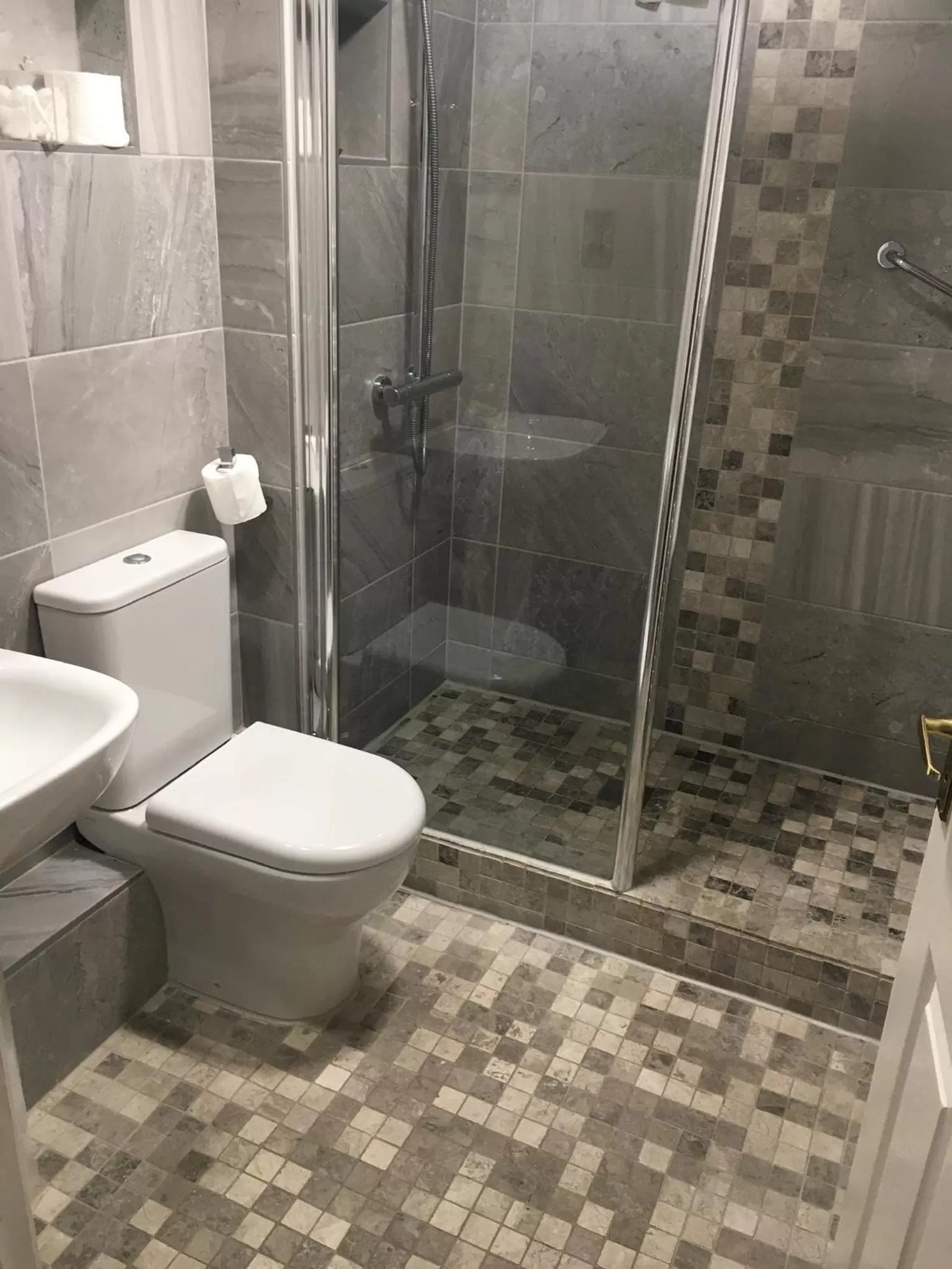 Bathroom in The Peel Aldergate