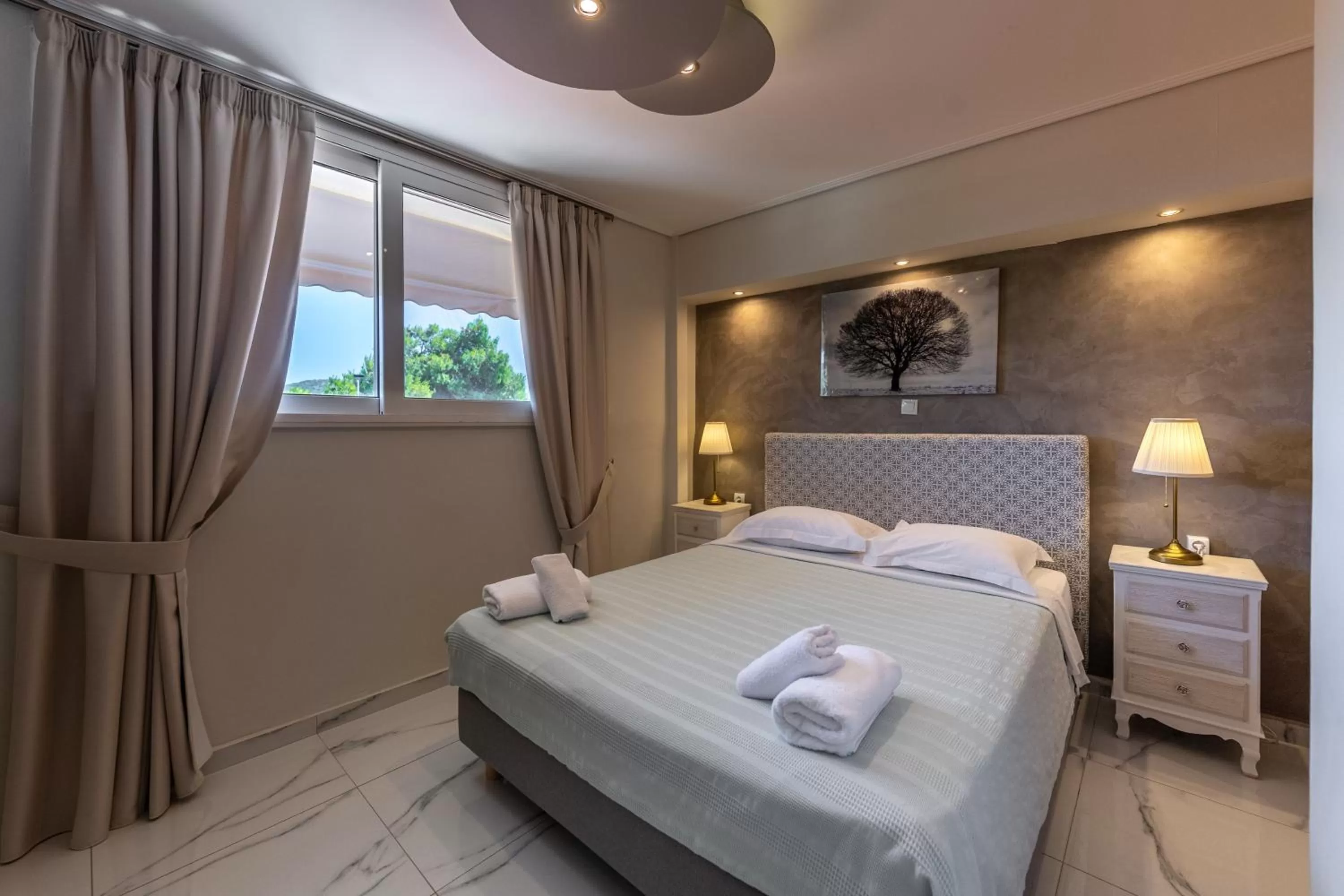 Bed in Apartments Tina FREE transfer from-to the airport