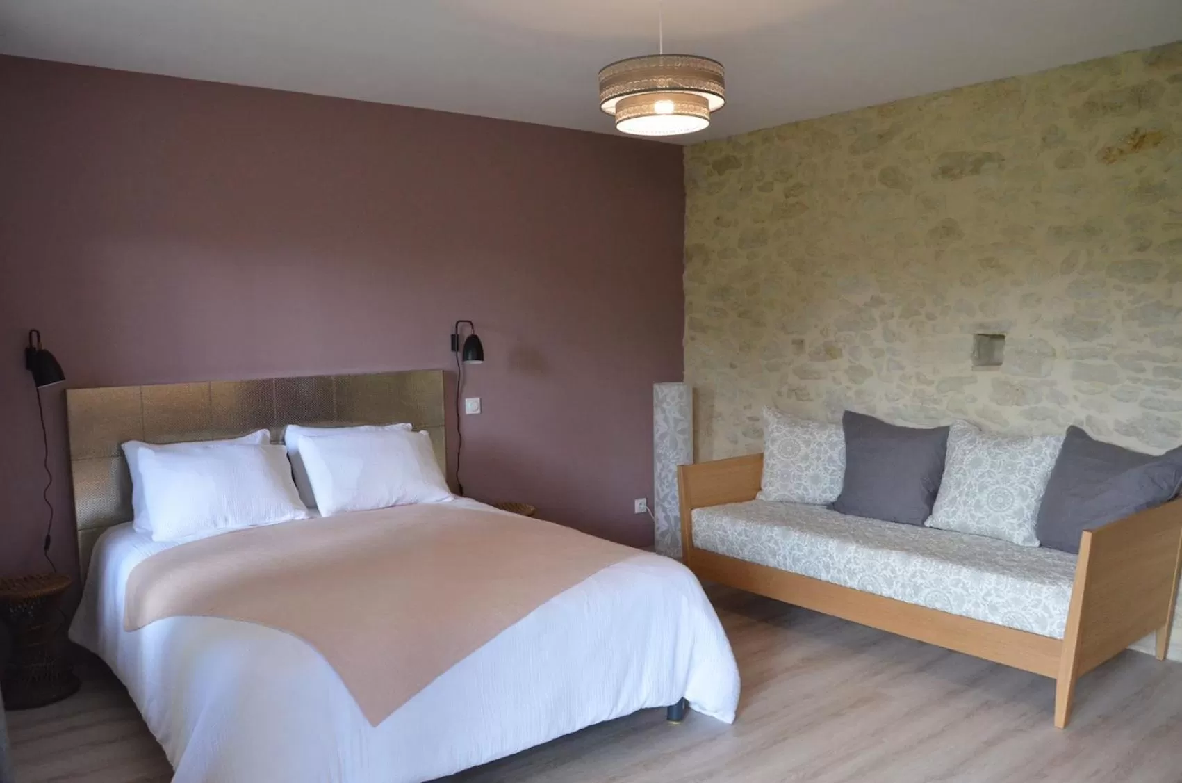 Bed in Au petit grain