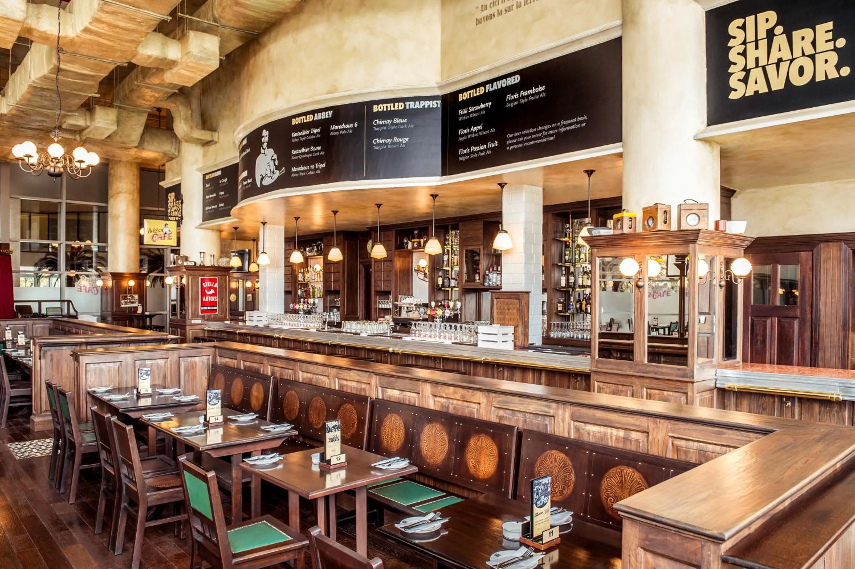 Restaurant/places to eat in Ibis Abu Dhabi Gate