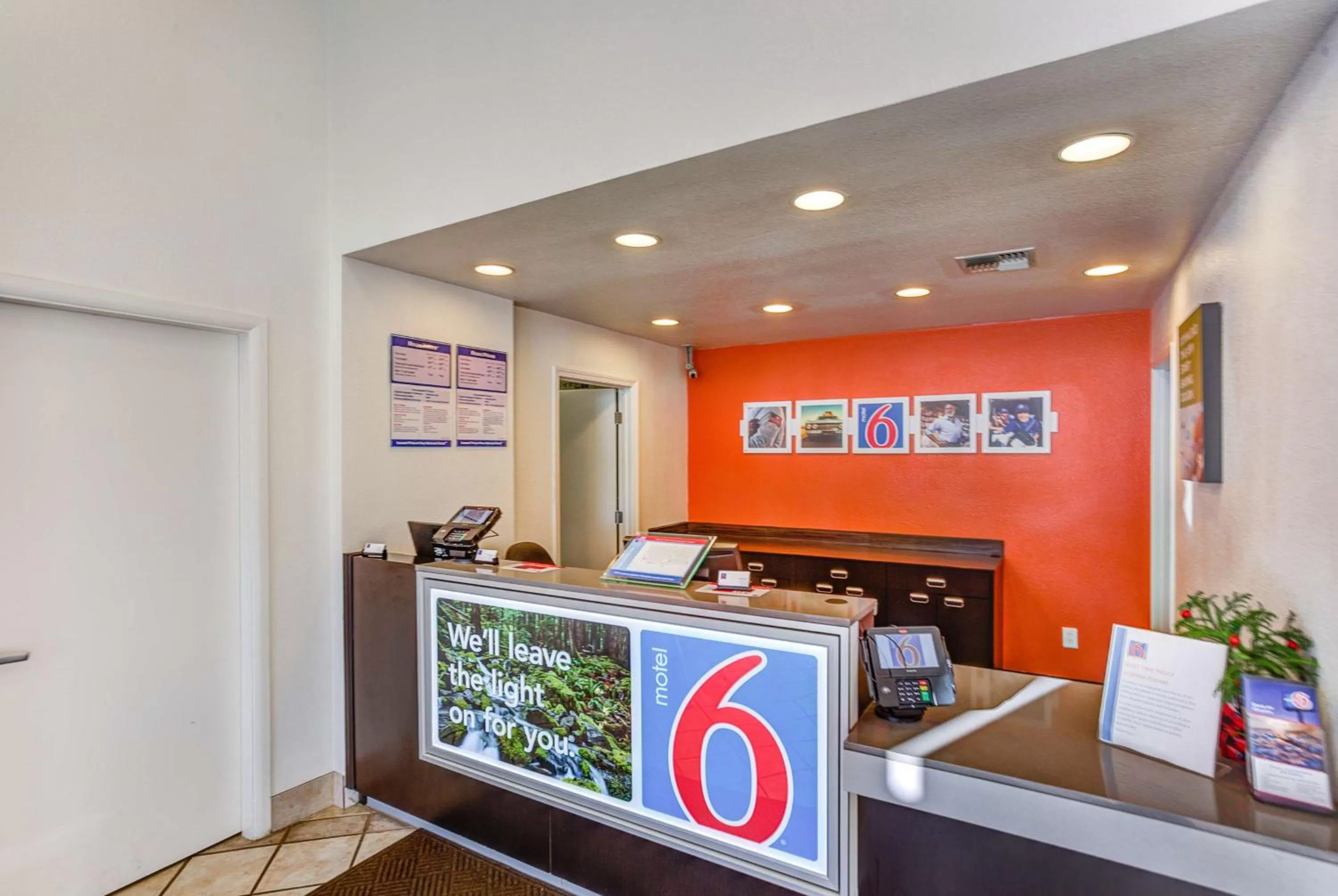 Property logo or sign in Motel 6-Portland, OR - Tigard West