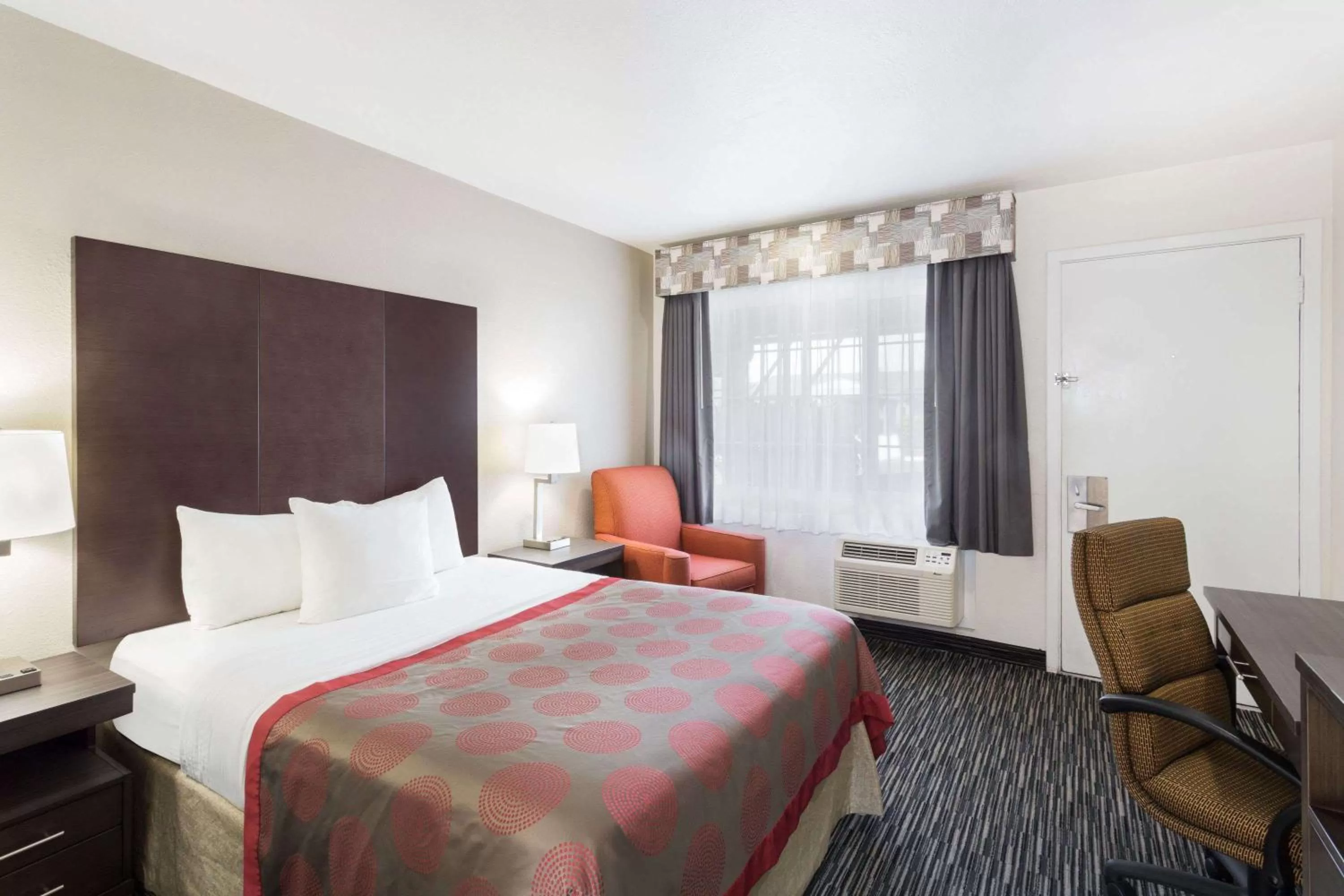 Photo of the whole room, Bed in Ramada by Wyndham Monterey