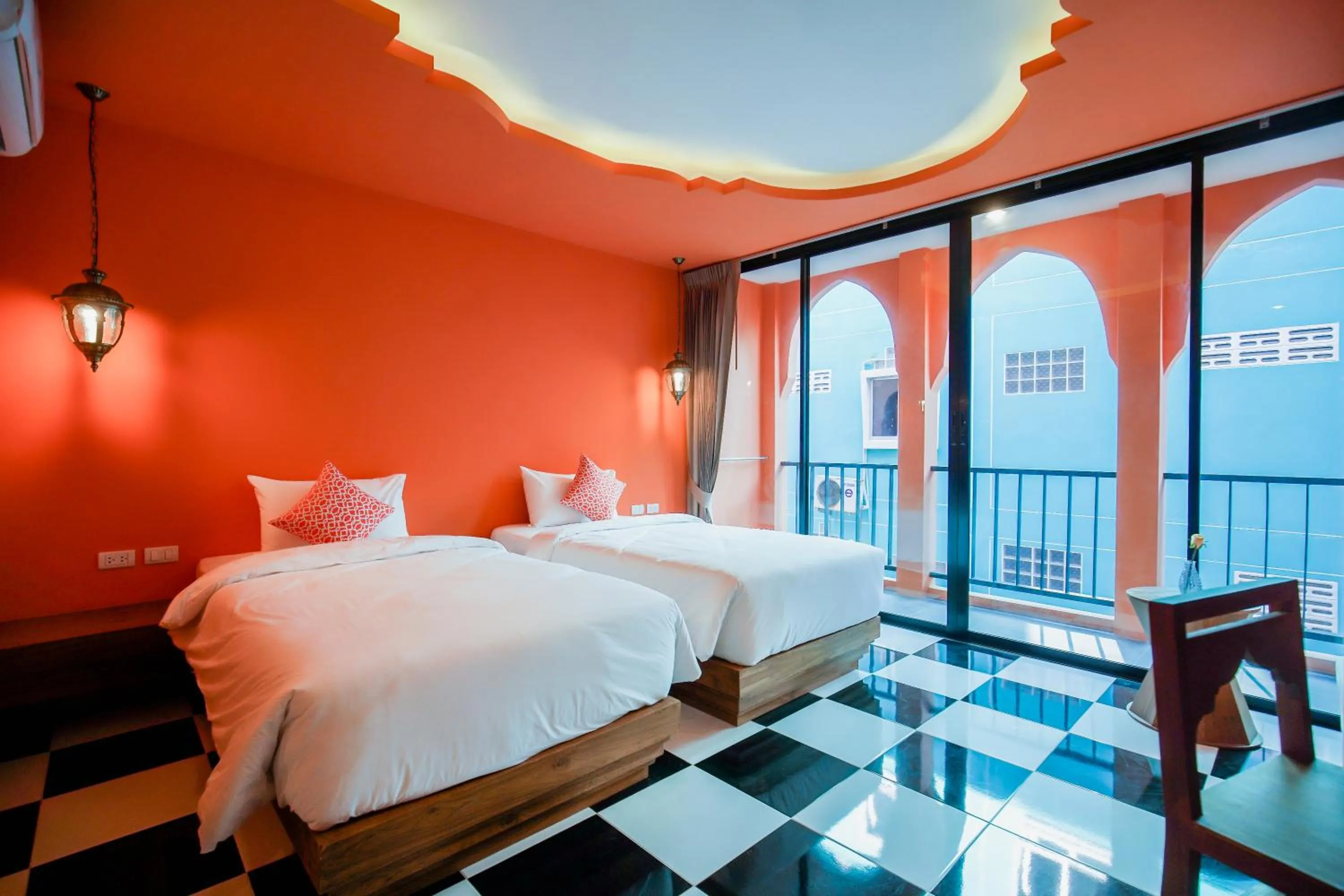 Photo of the whole room, Bed in Khaleej Mass Hotel Patong