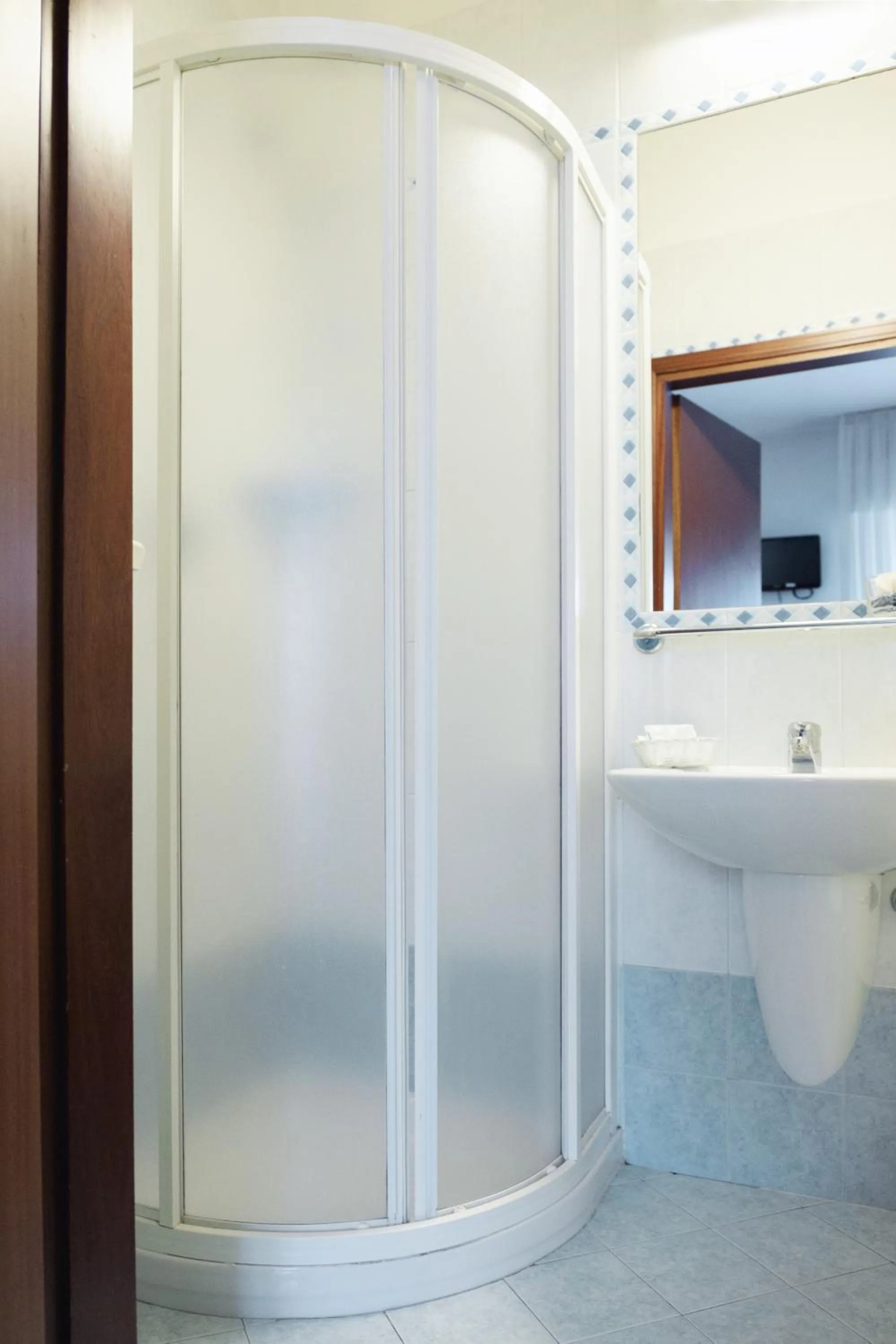 People in Hotel St Pierre