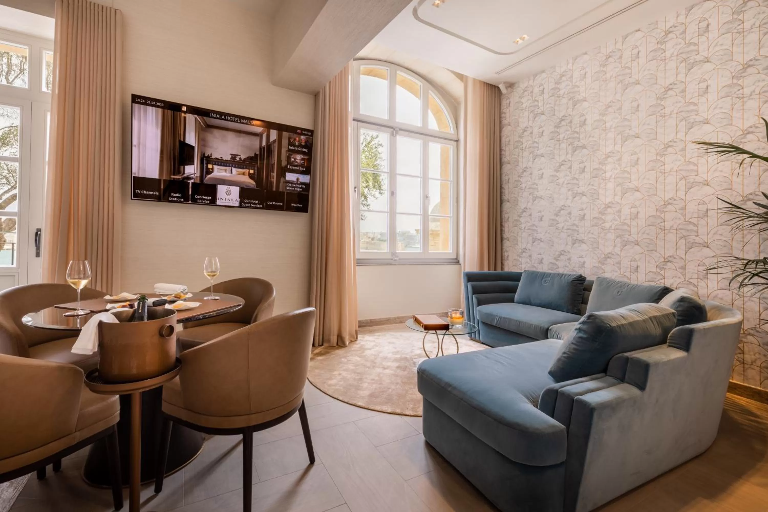 Living room in Iniala Harbour House