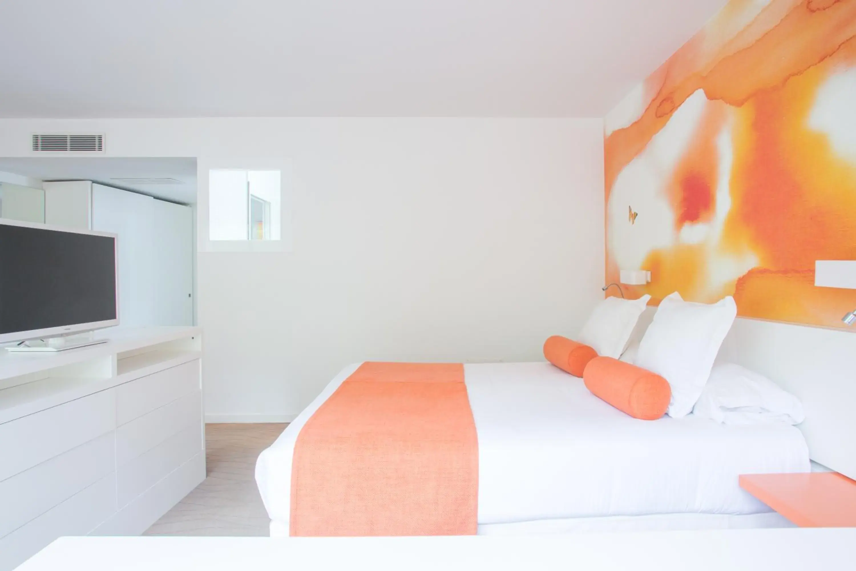 Junior Suite in Hotel Restaurant La Vague de Saint Paul Junior Suite in Hotel Restaurant La Vague de Saint Paul