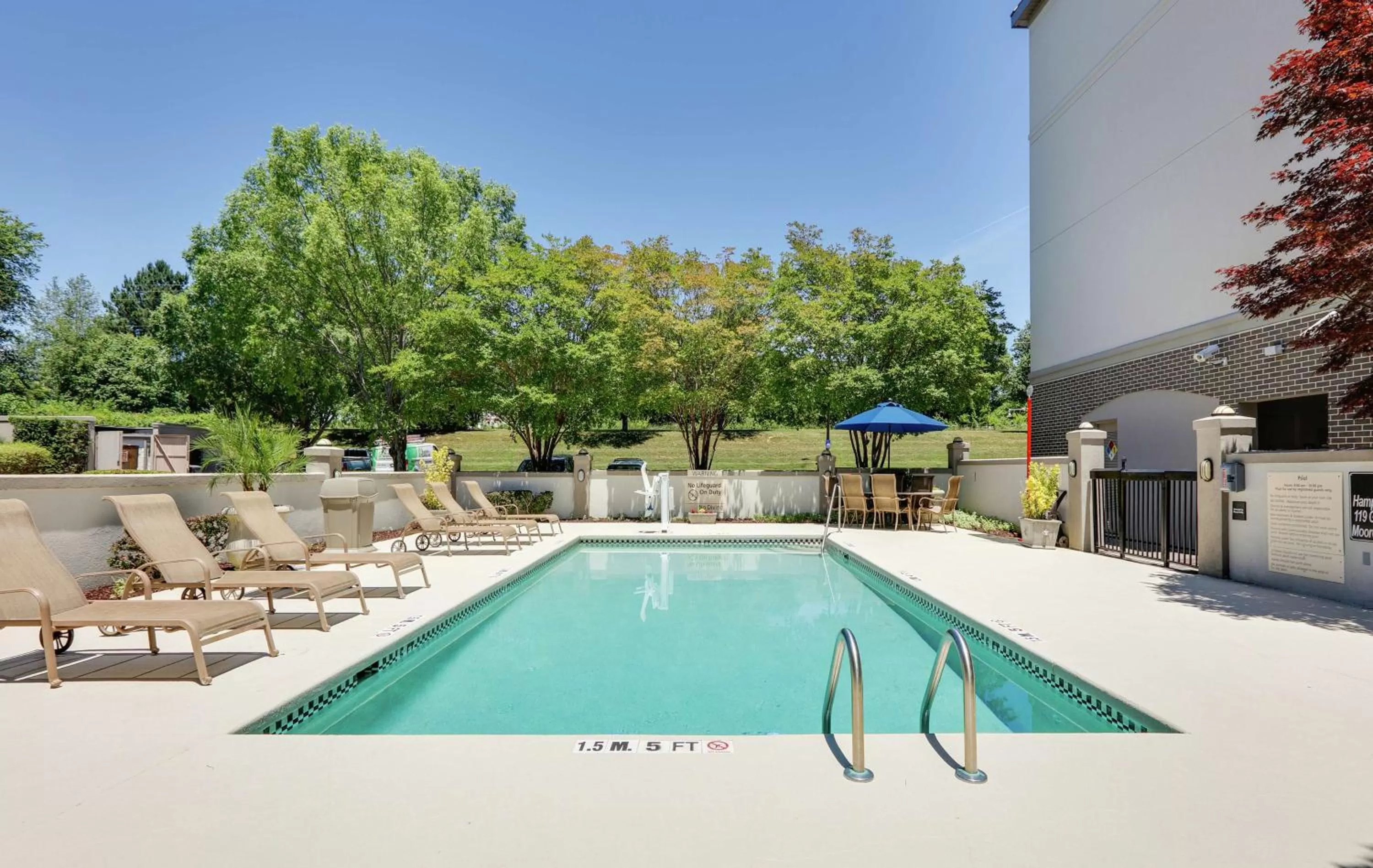 Pool view in Hampton Inn & Suites Mooresville