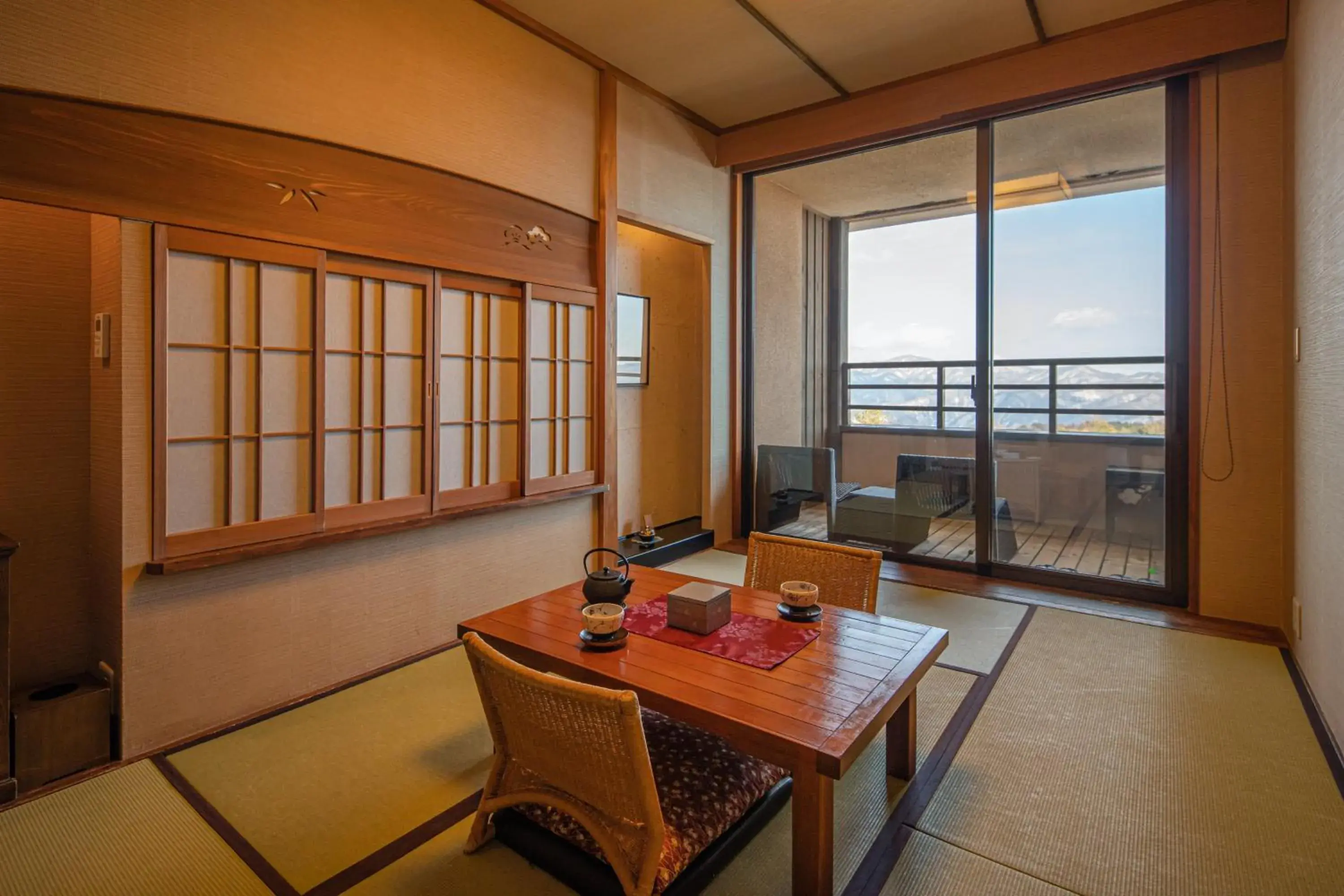 Superior Twin Room with Tatami Area and Open-Air Bath - single occupancy - Non-Smoking in Tokinoniwa Superior Twin Room with Tatami Area and Open-Air Bath - single occupancy - Non-Smoking in Tokinoniwa