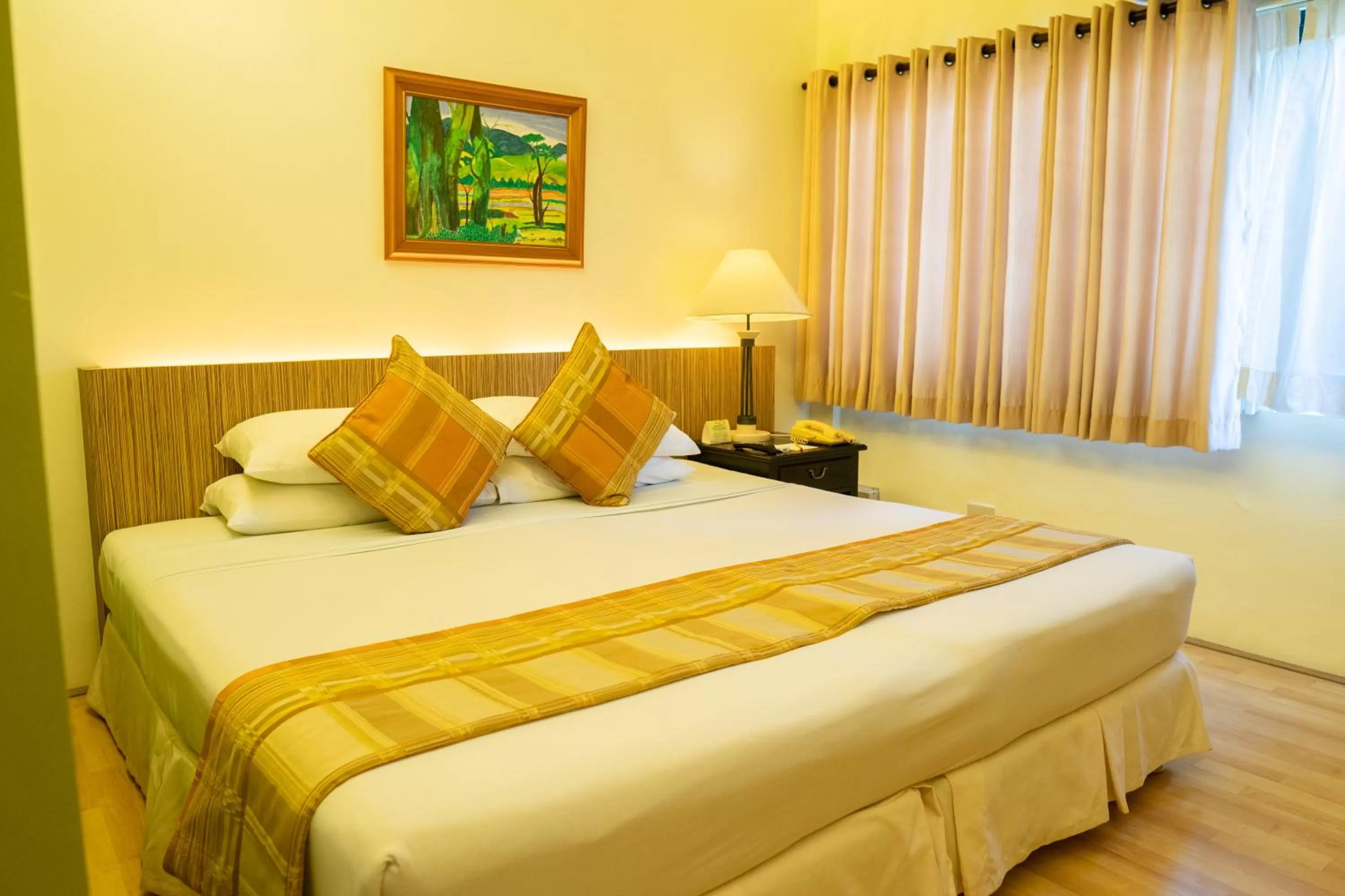 Bedroom, Bed in Hotel Fleuris