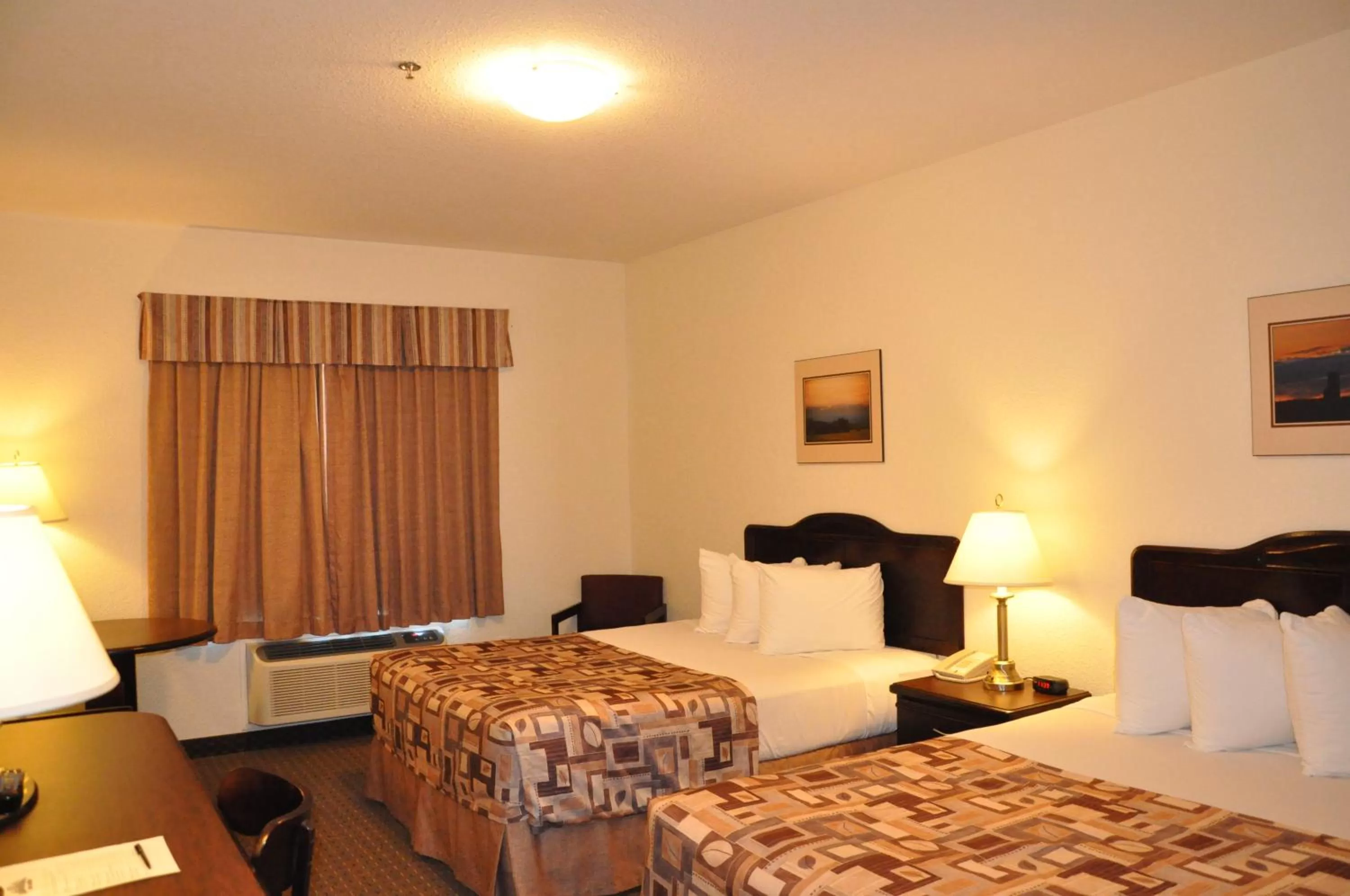 Bedroom, Bed in Prairie Moon Inn & Suites Unity