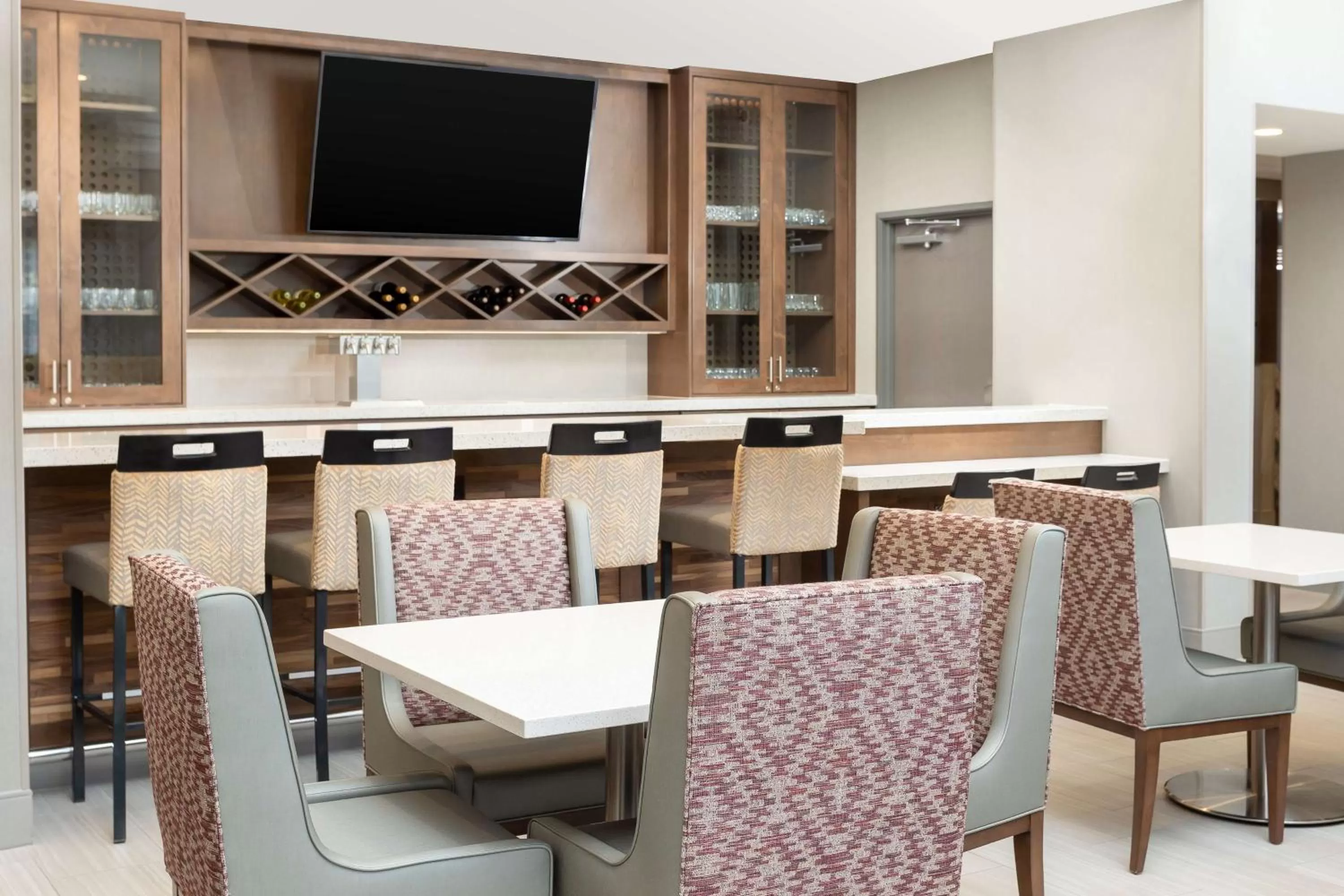 Lobby or reception in Hampton Inn & Suites Santa Rosa Sonoma Wine Country