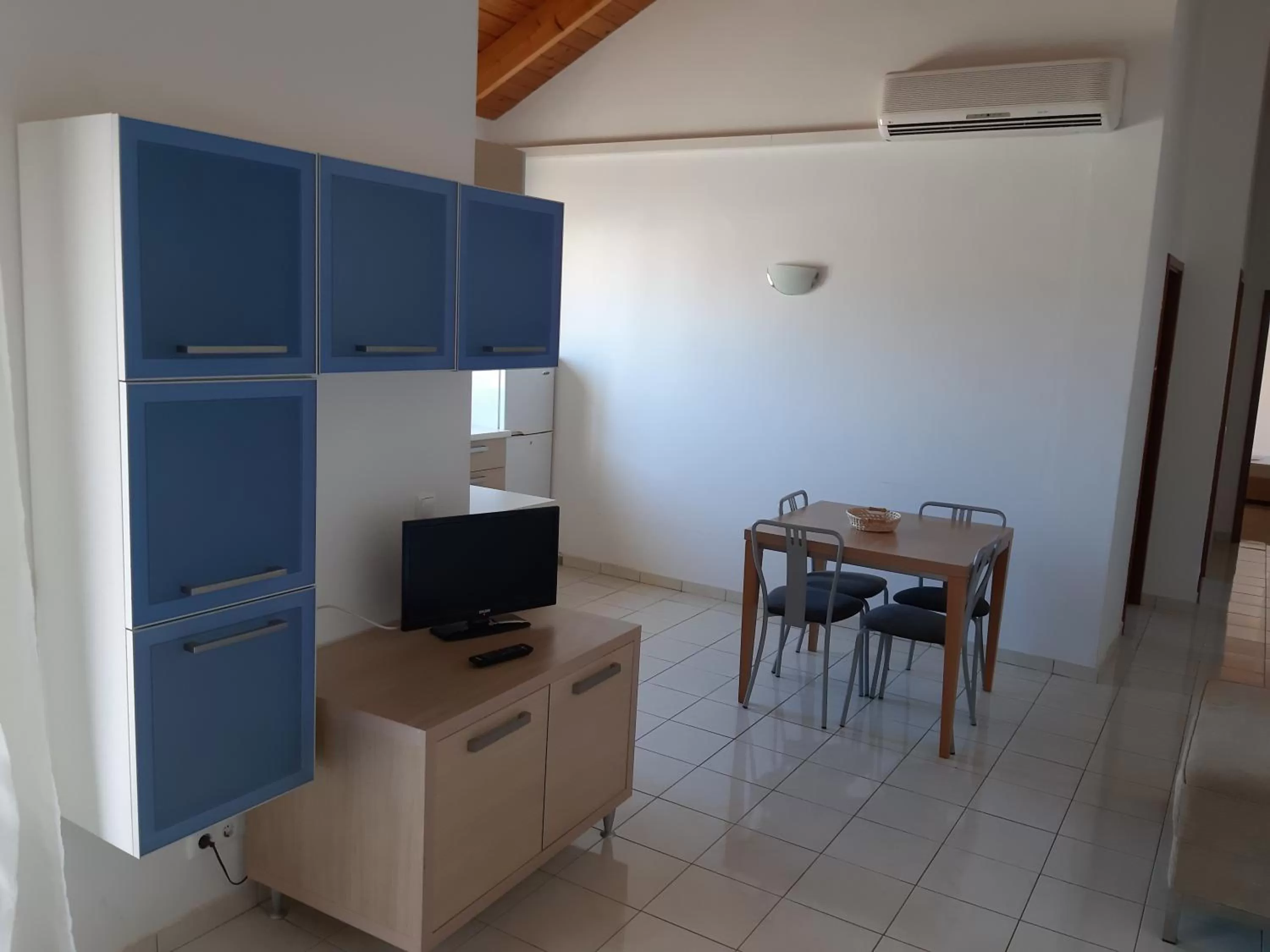 Communal lounge/ TV room in Aparthotel Ponta Preta