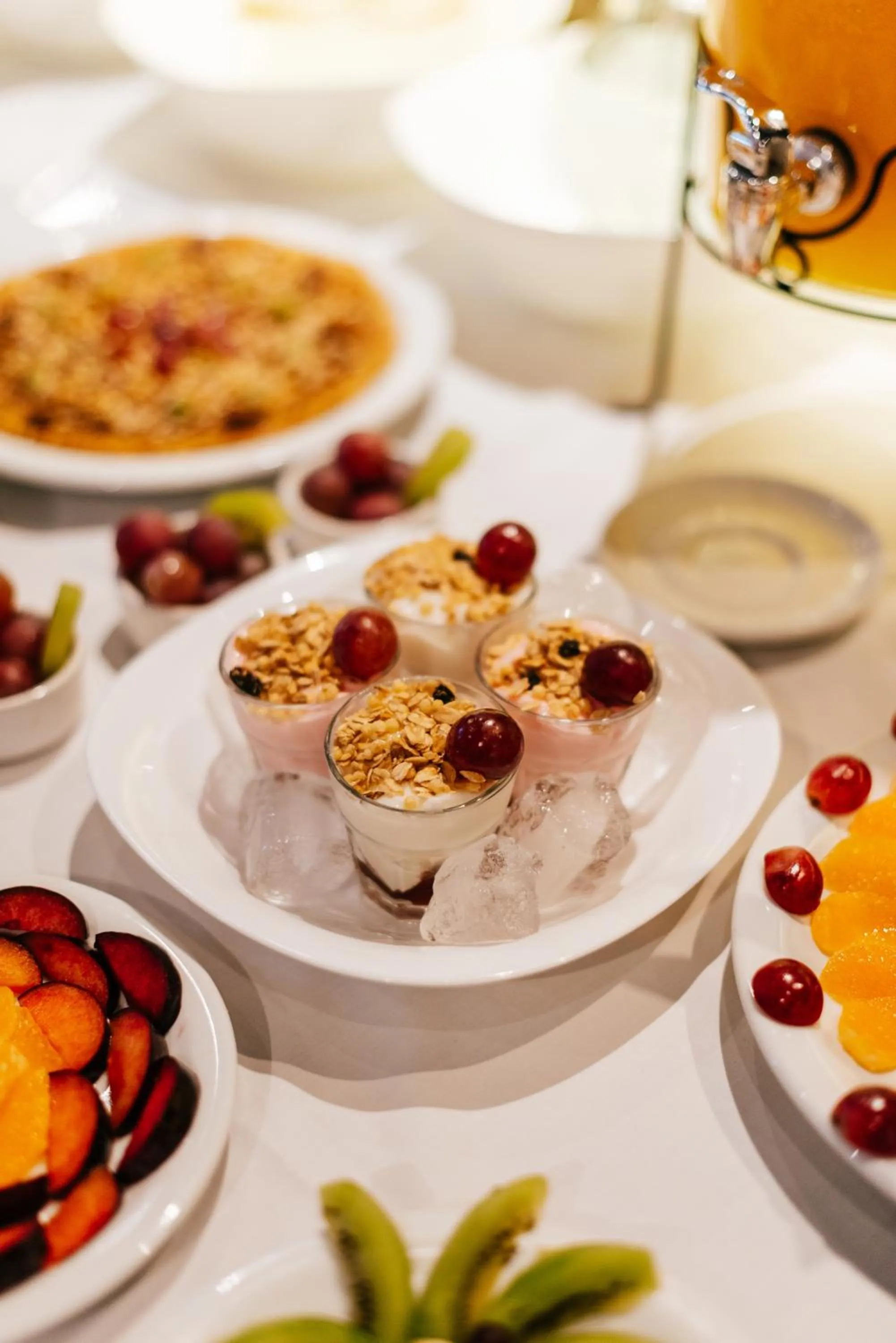 Buffet breakfast in Hotel Plaza Central Canning