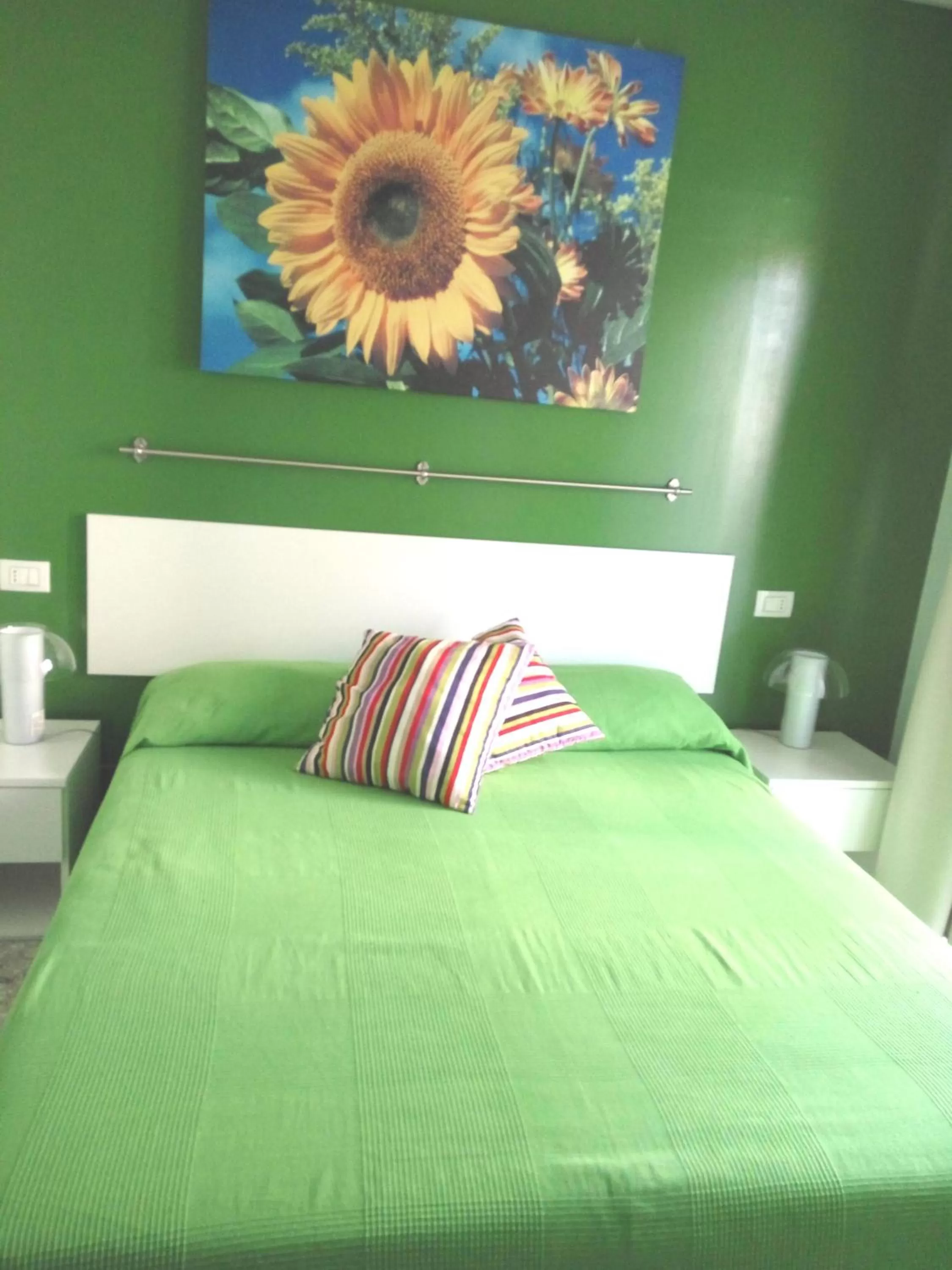 Photo of the whole room, Bed in Michelangelo Rooms