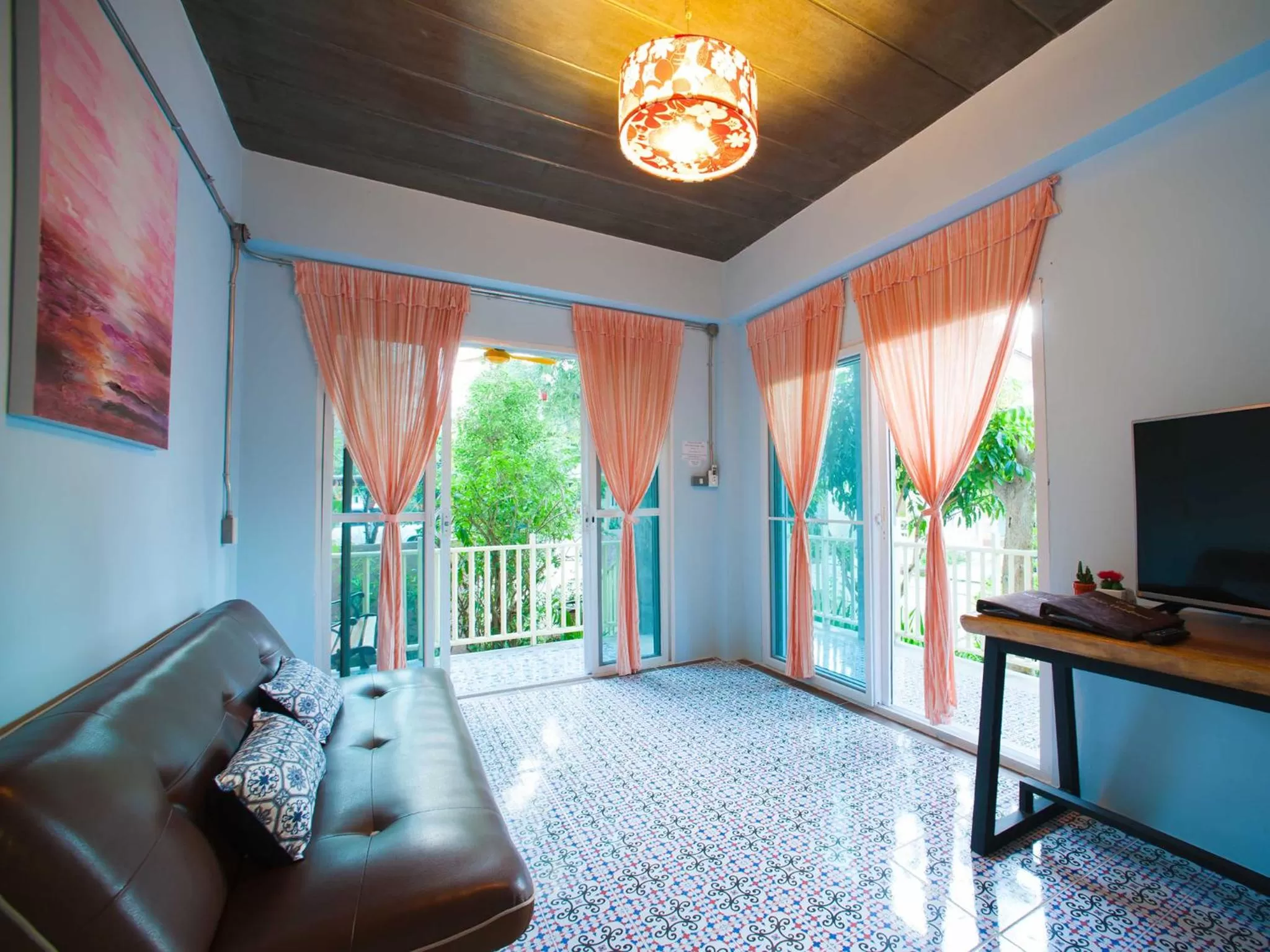 TV and multimedia in Baan Chokdee Pai Resort