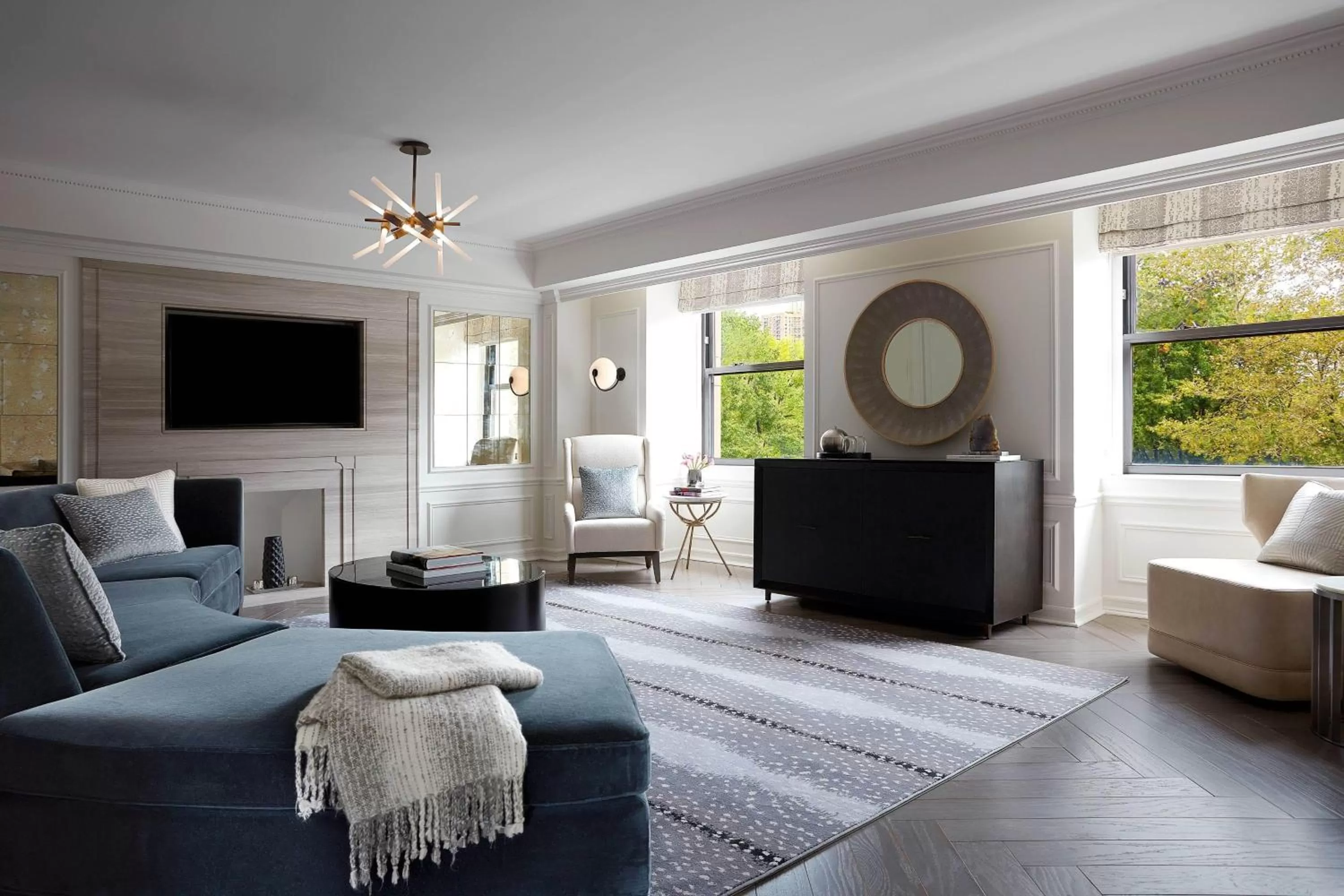 Photo of the whole room in JW Marriott Essex House New York