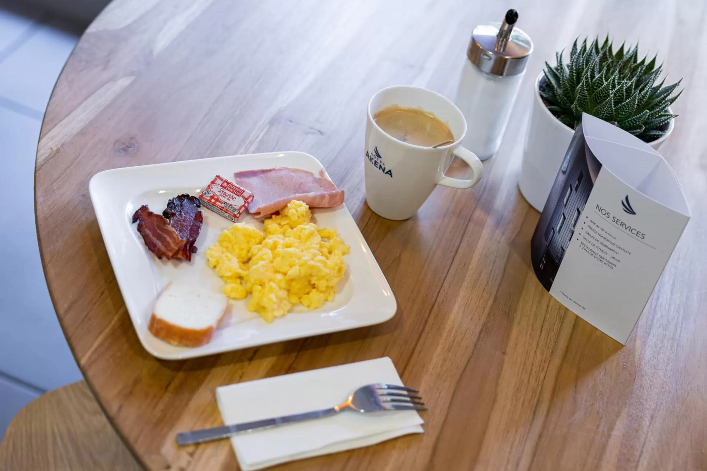 Breakfast in Akena Nantes Atlantis Zénith