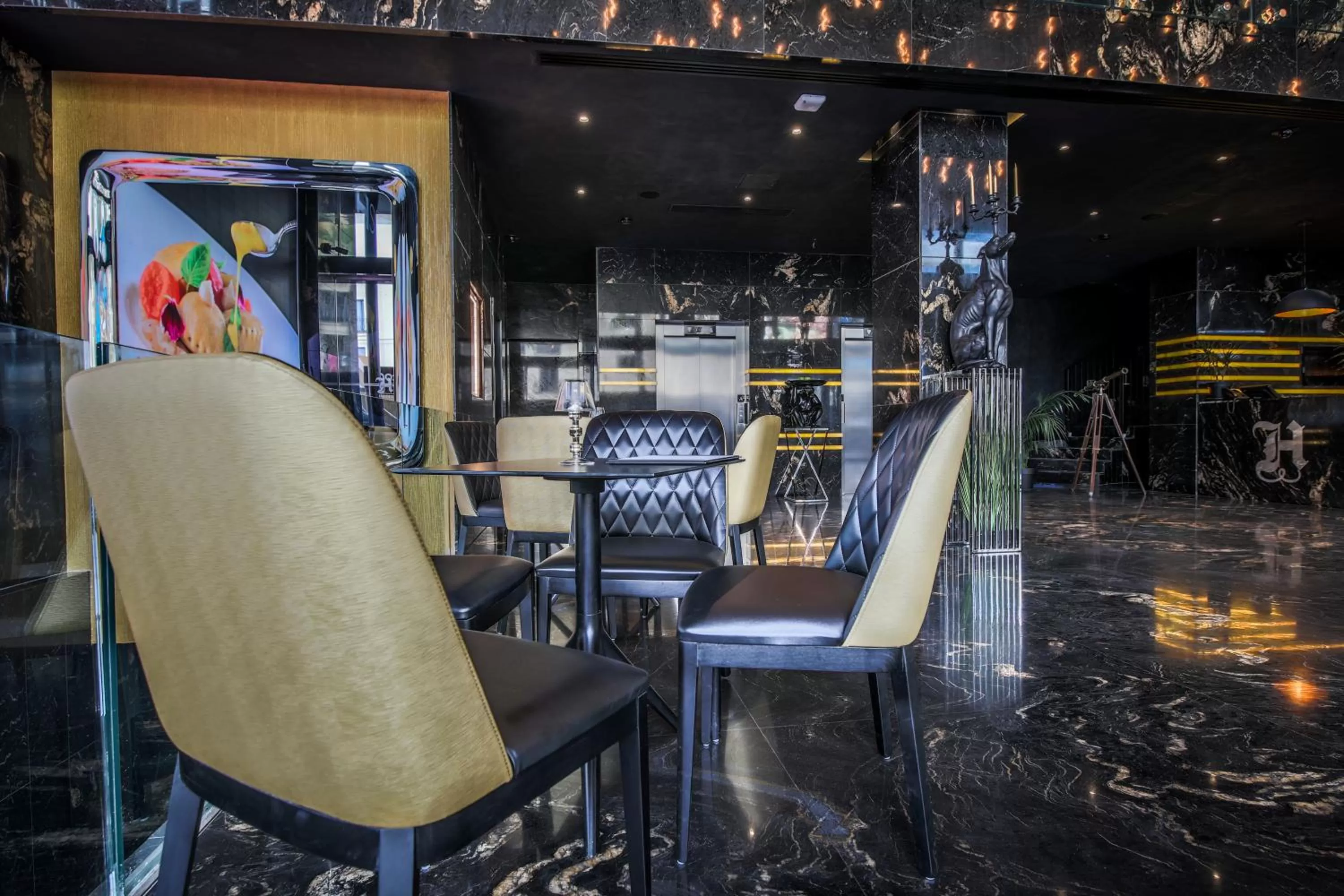 Lobby or reception in H Hotel & SPA - Adults Only