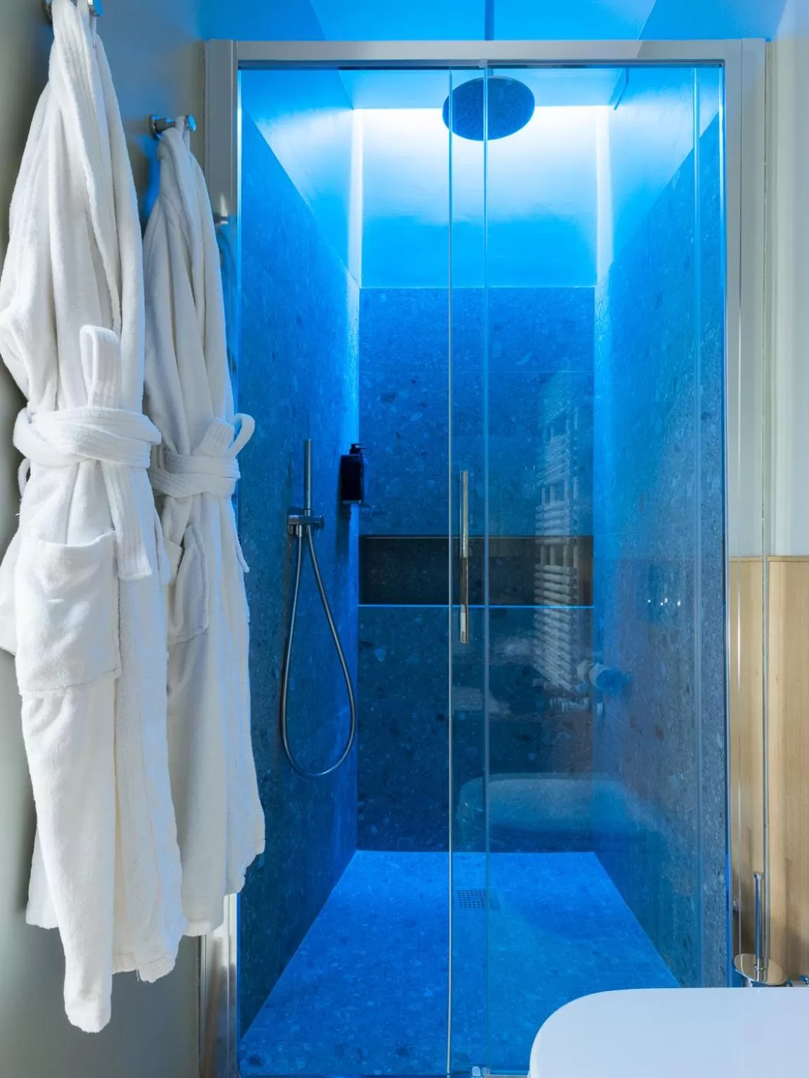 Shower in Renascentia in Florence - Adults Only