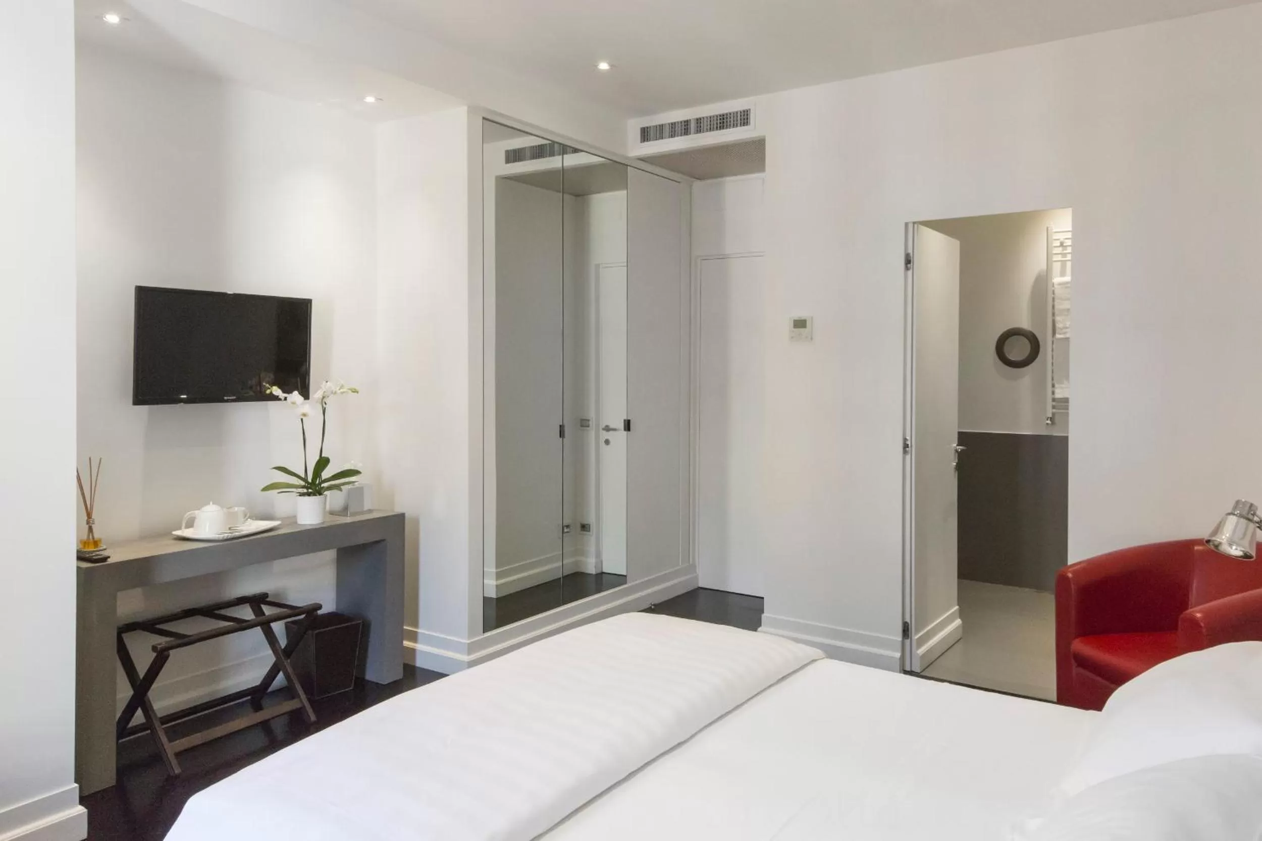 Photo of the whole room, Bed in Xenia Guest House