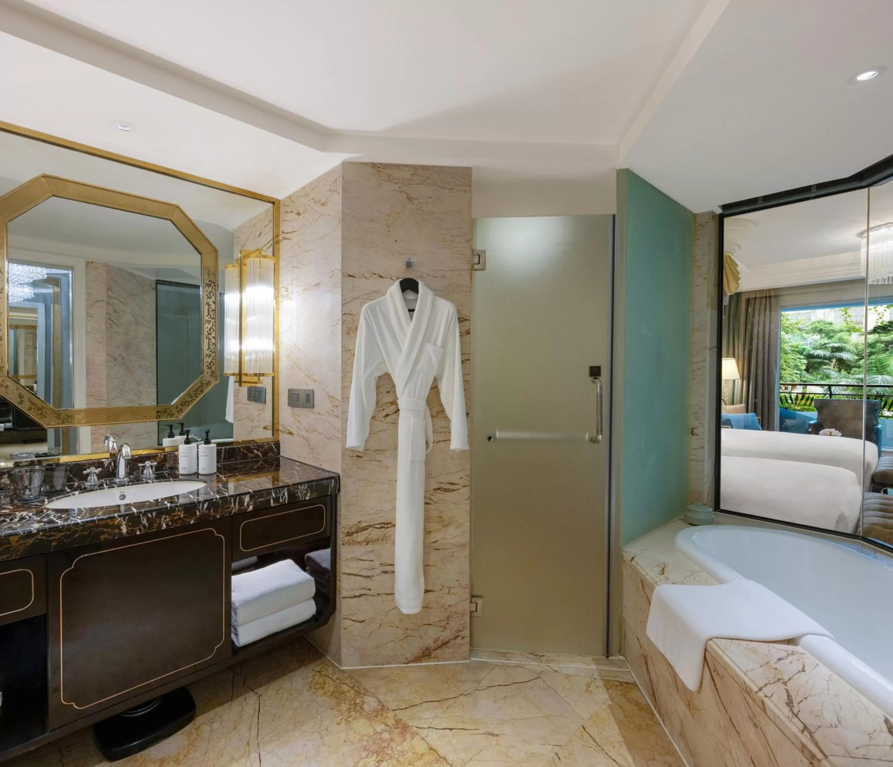 Toilet in InterContinental Chengdu Global Center by IHG