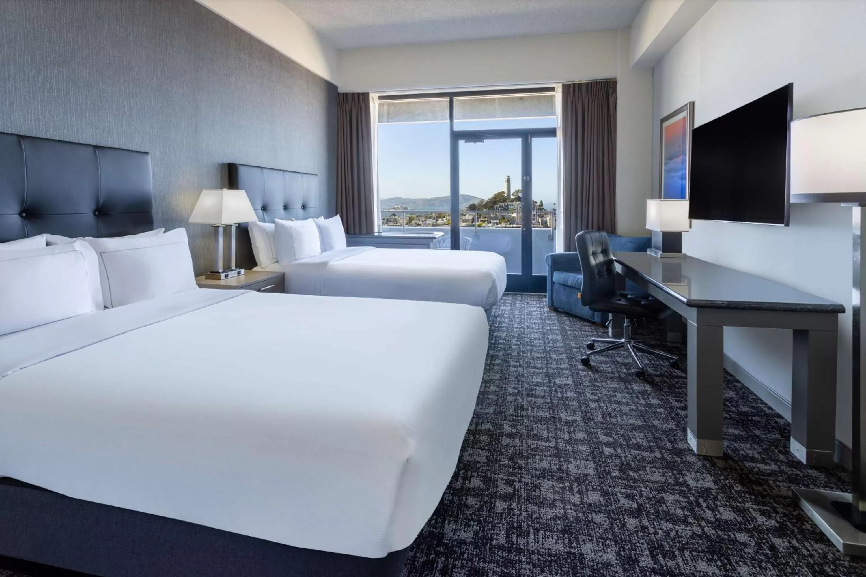 Bedroom, Bed in Hilton San Francisco Financial District