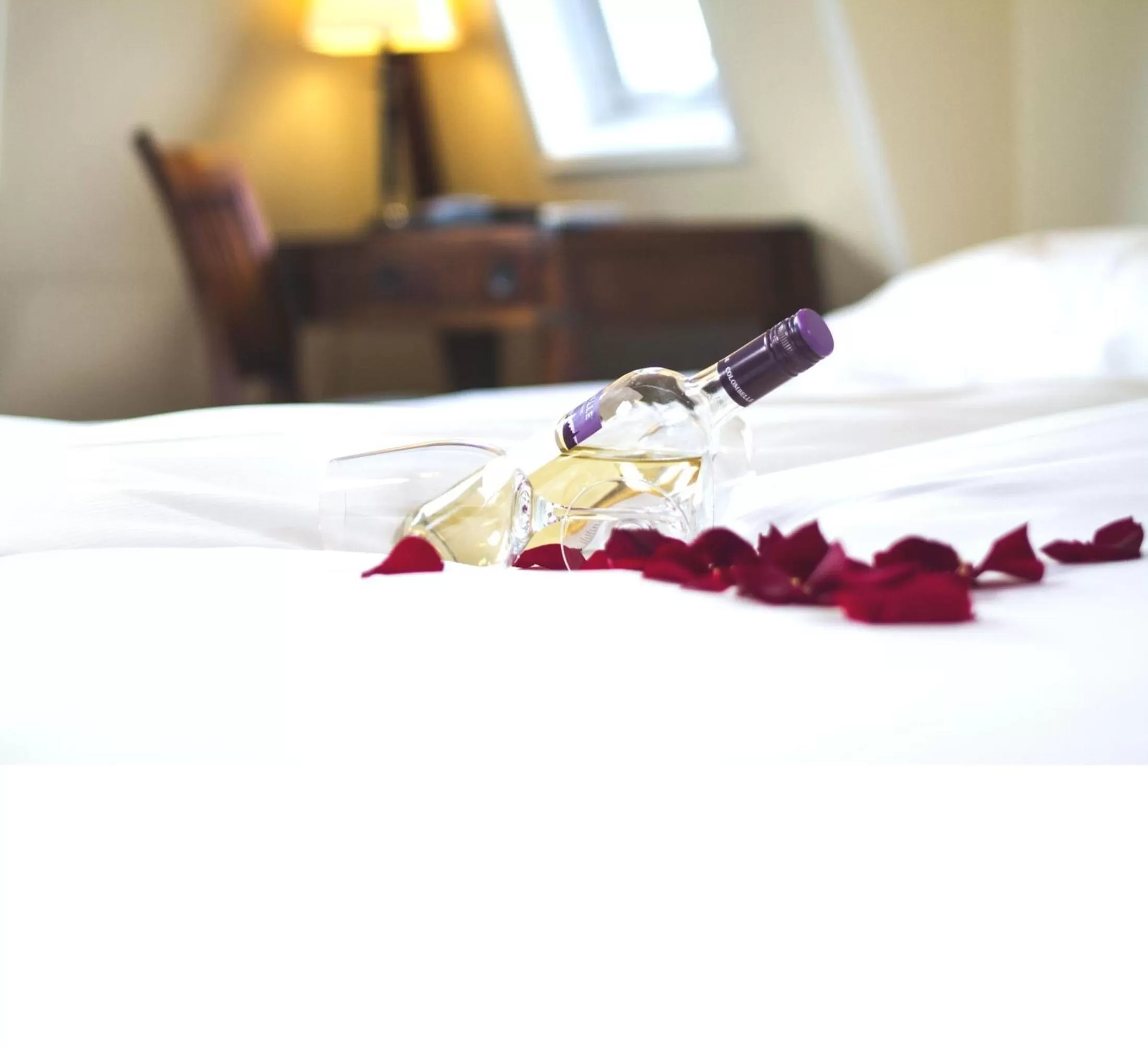 Decorative detail, Bed in Hotel Bridges House - Delft City Centre