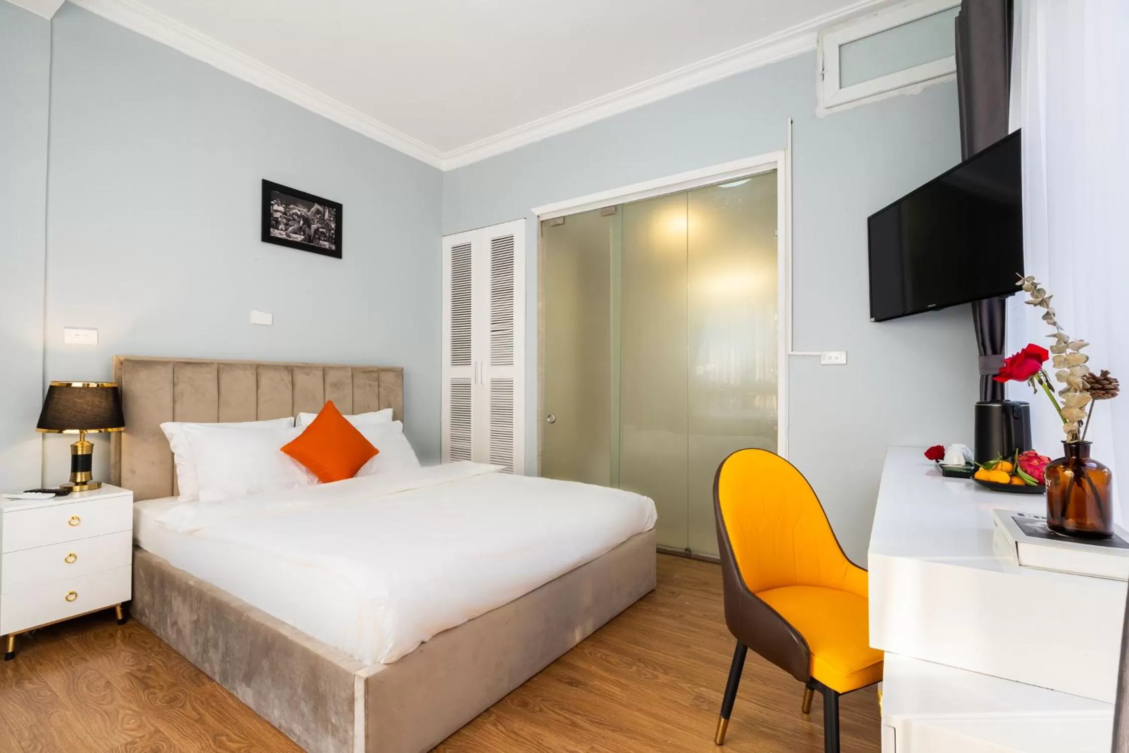 Photo of the whole room in Hanoi Memory Legends Hotel