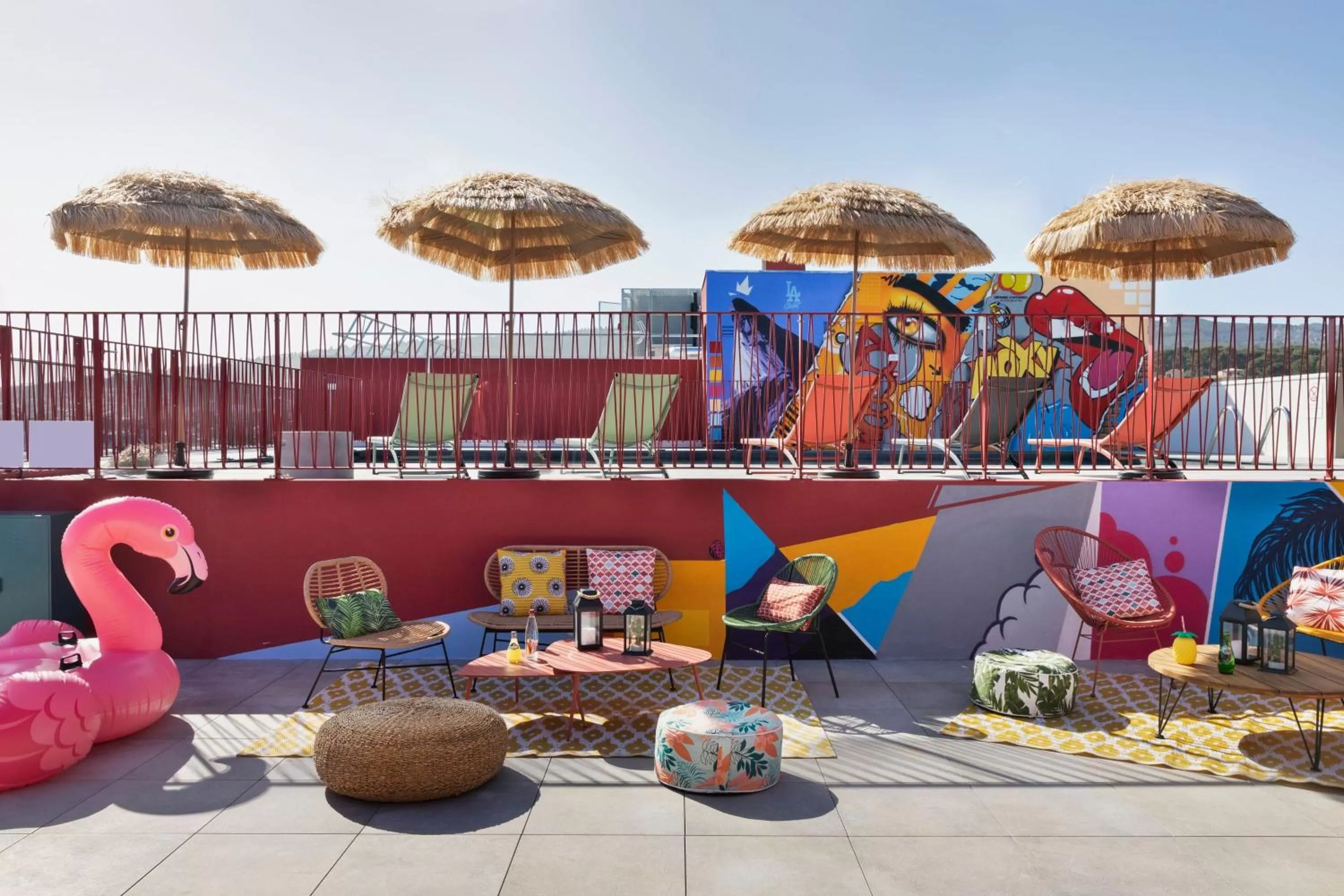 Swimming pool in Moxy La Ciotat