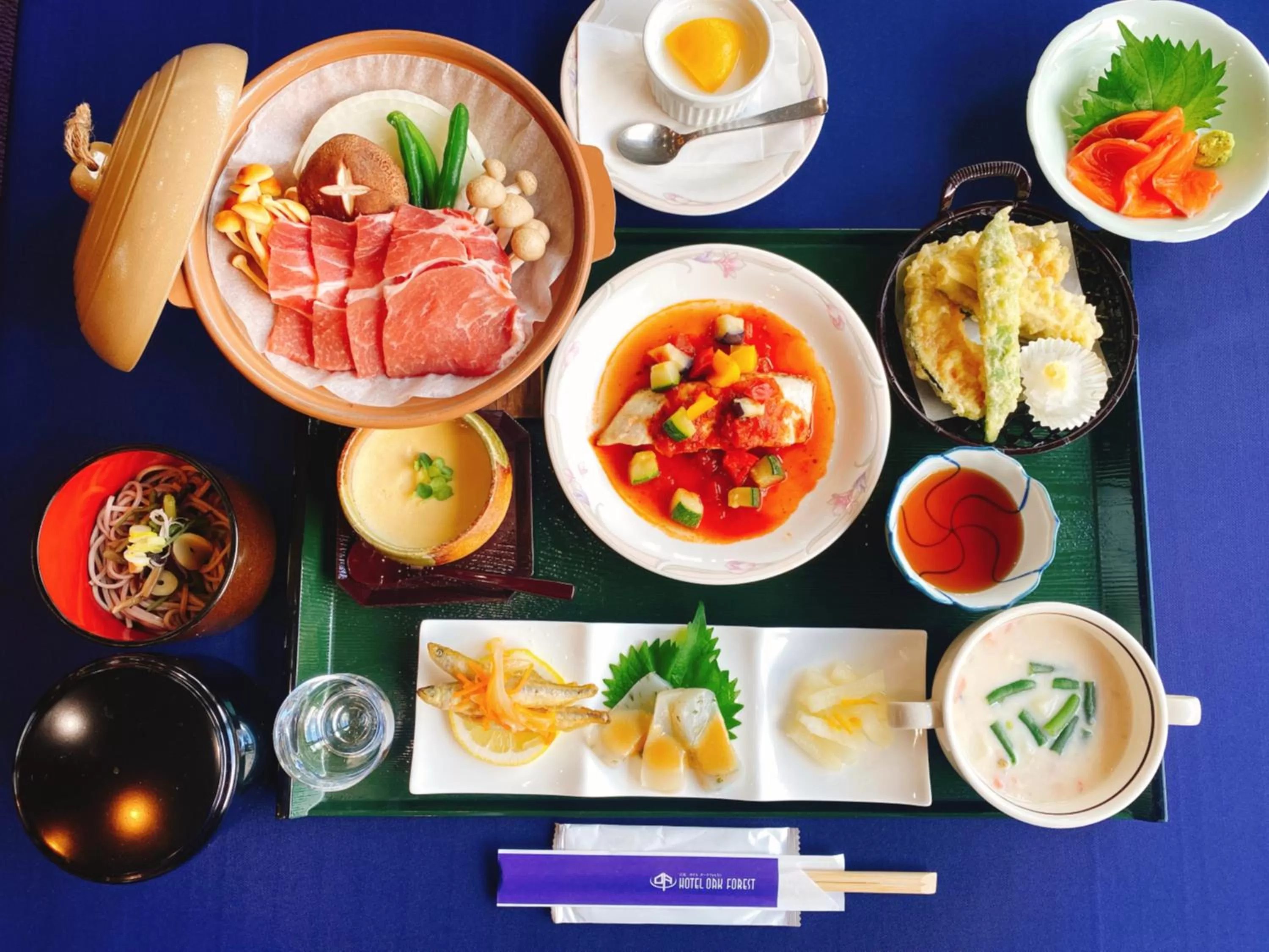 Food in Hotel Oak Forest