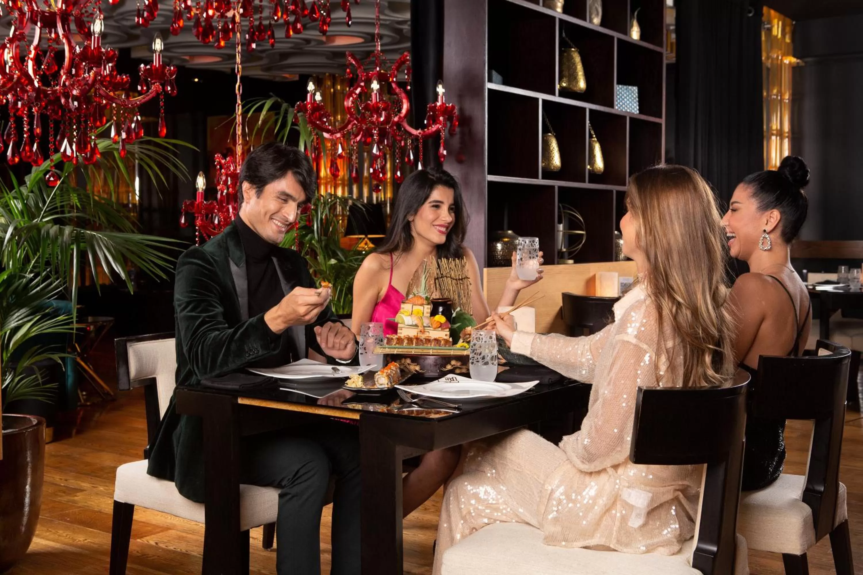 Restaurant/places to eat in Fairmont The Palm