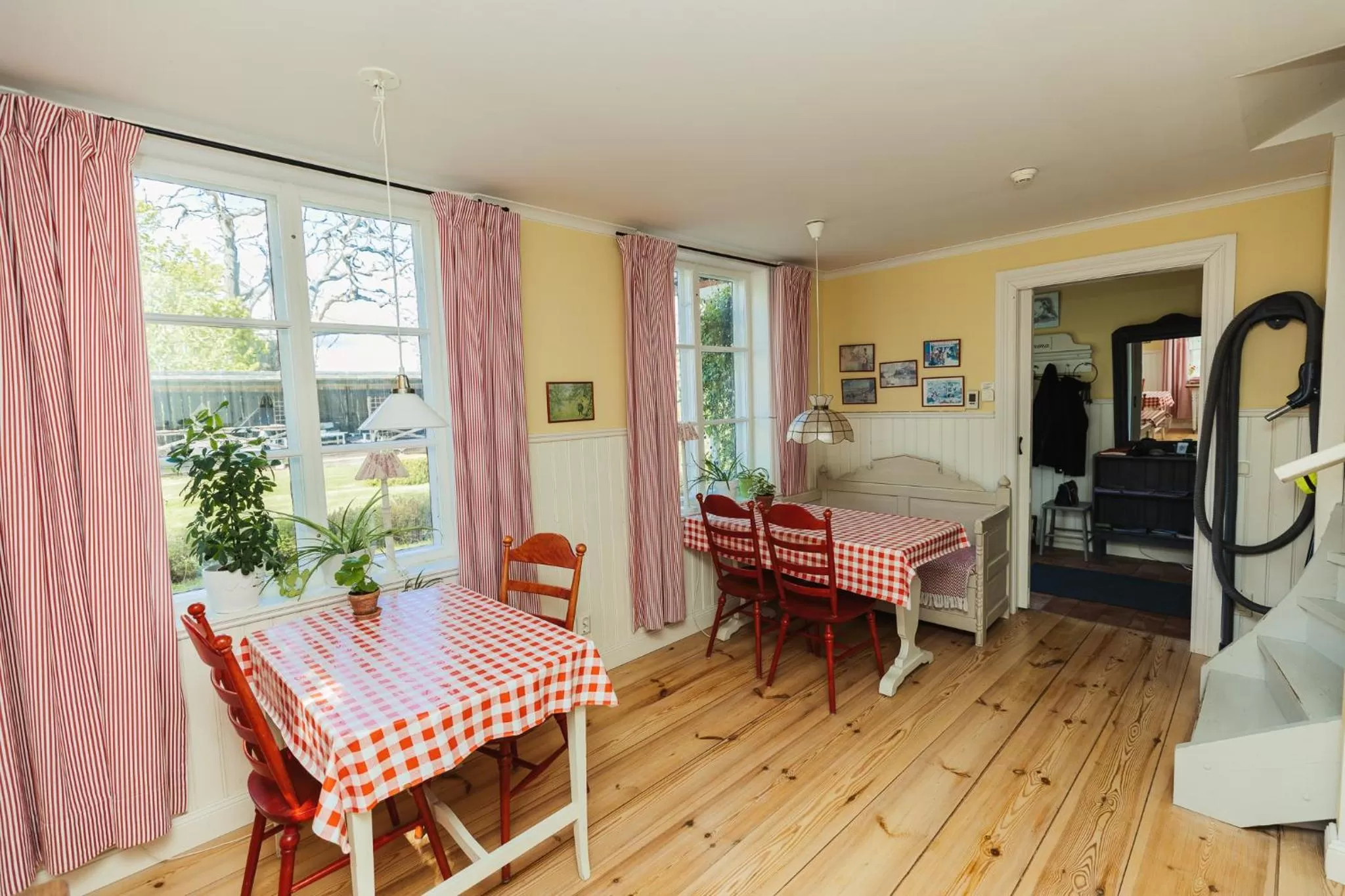 Property building in Bäcks Bed & Breakfast