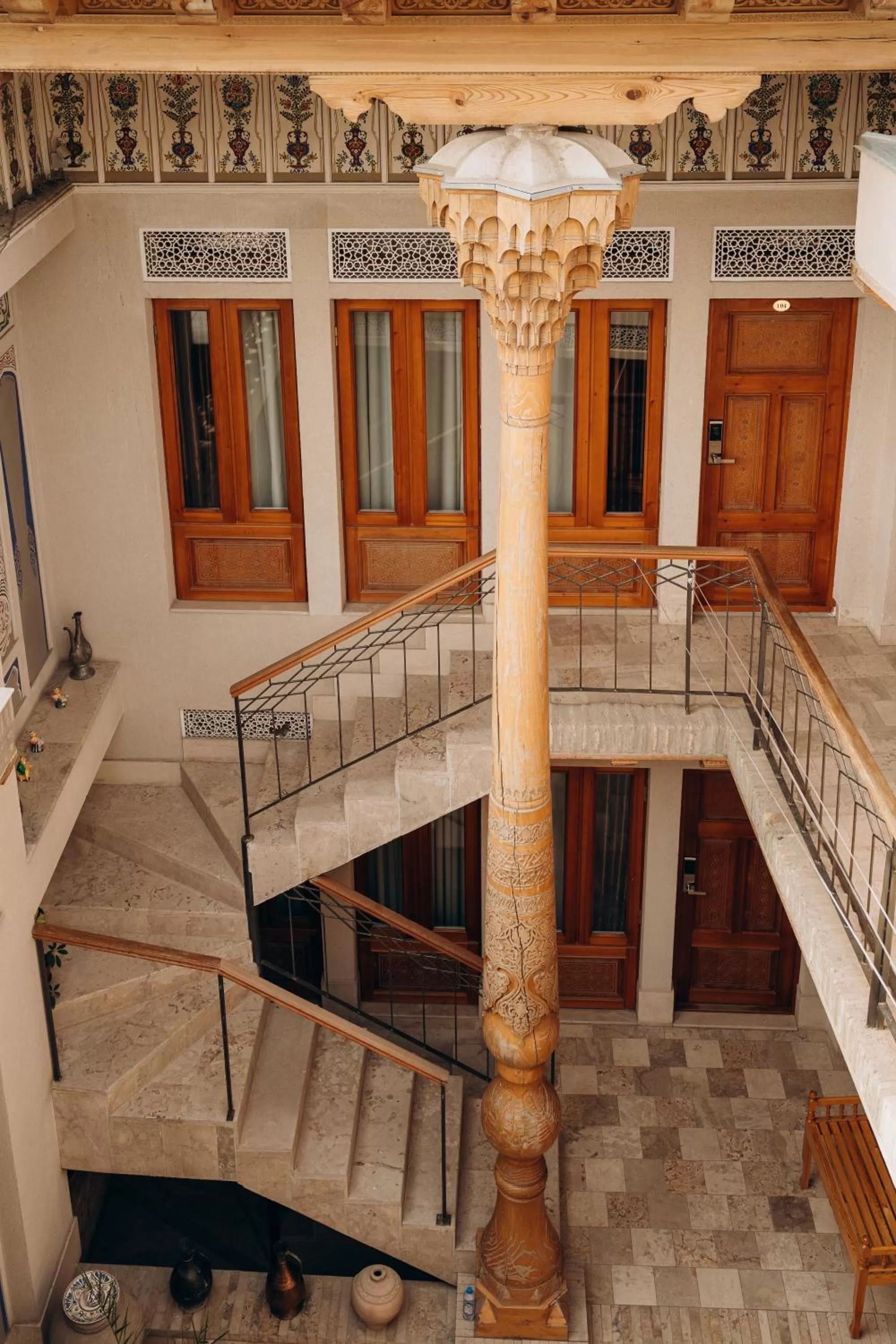 Day in Hotel SHOHRUD