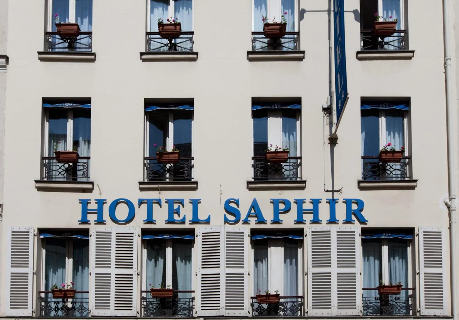 Facade/entrance in Saphir Grenelle