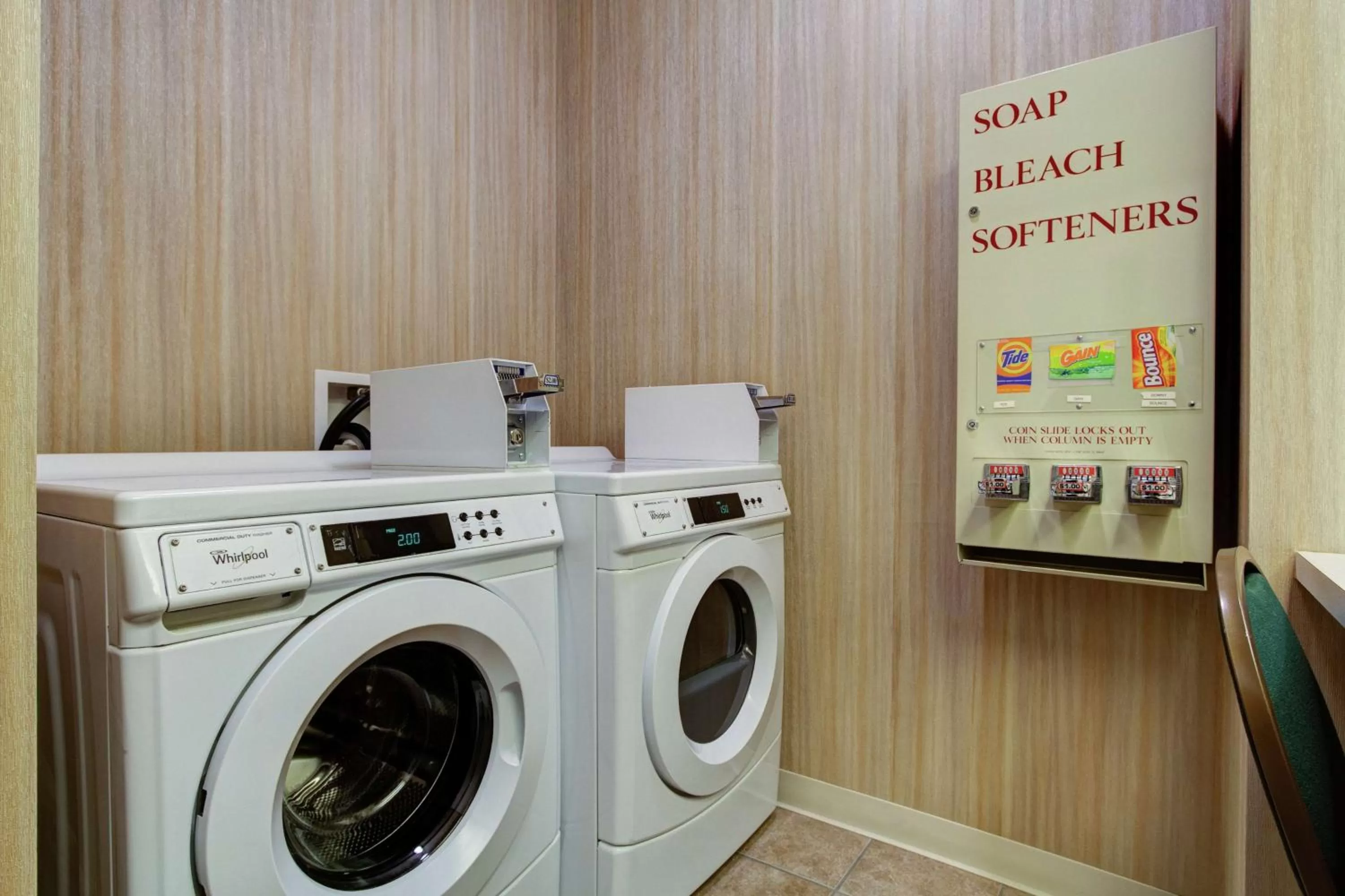 Property building in Hampton Inn Salina