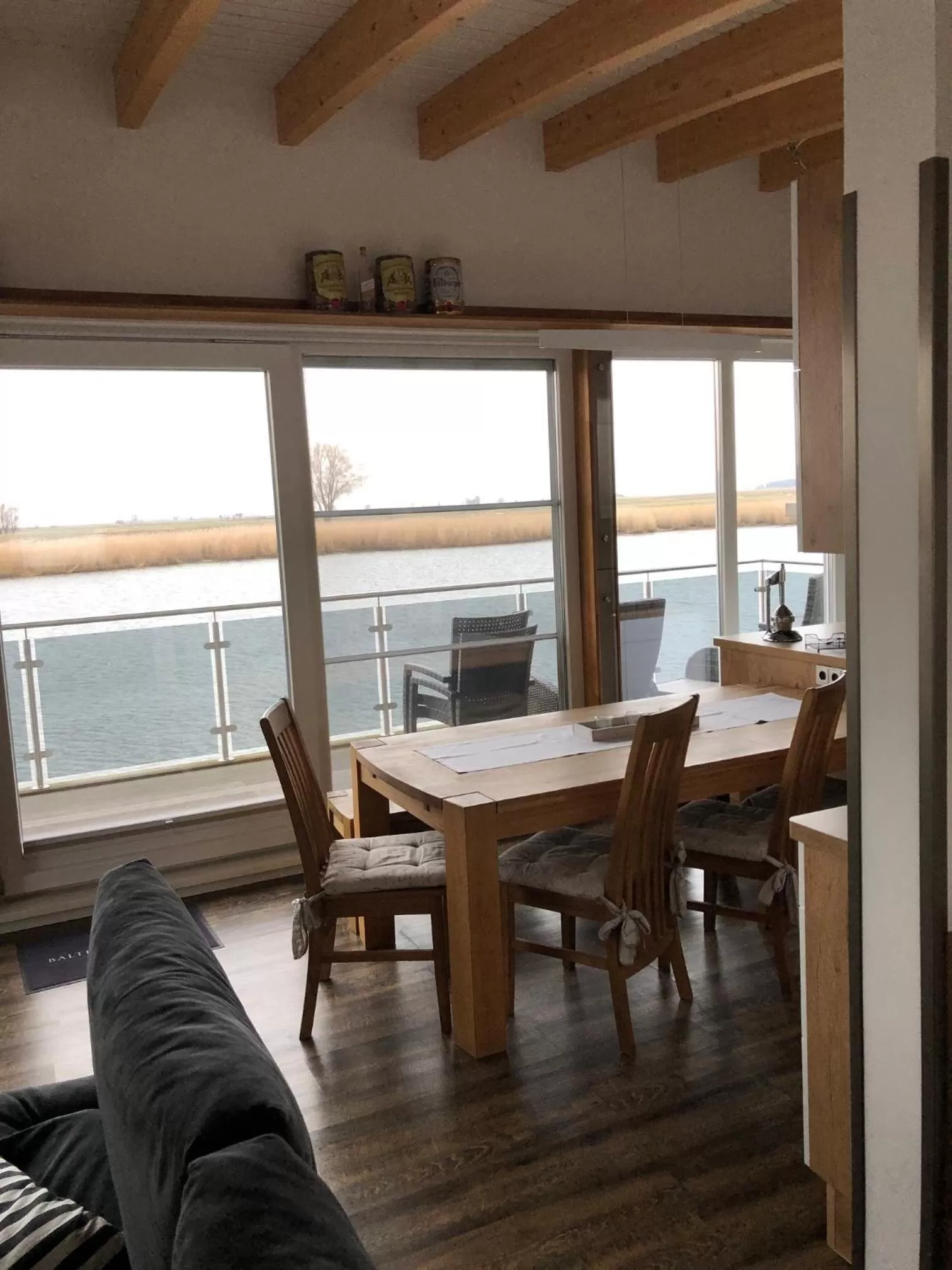 Kitchen or kitchenette in Schwimmende Häuser im BALTIC SEA RESORT