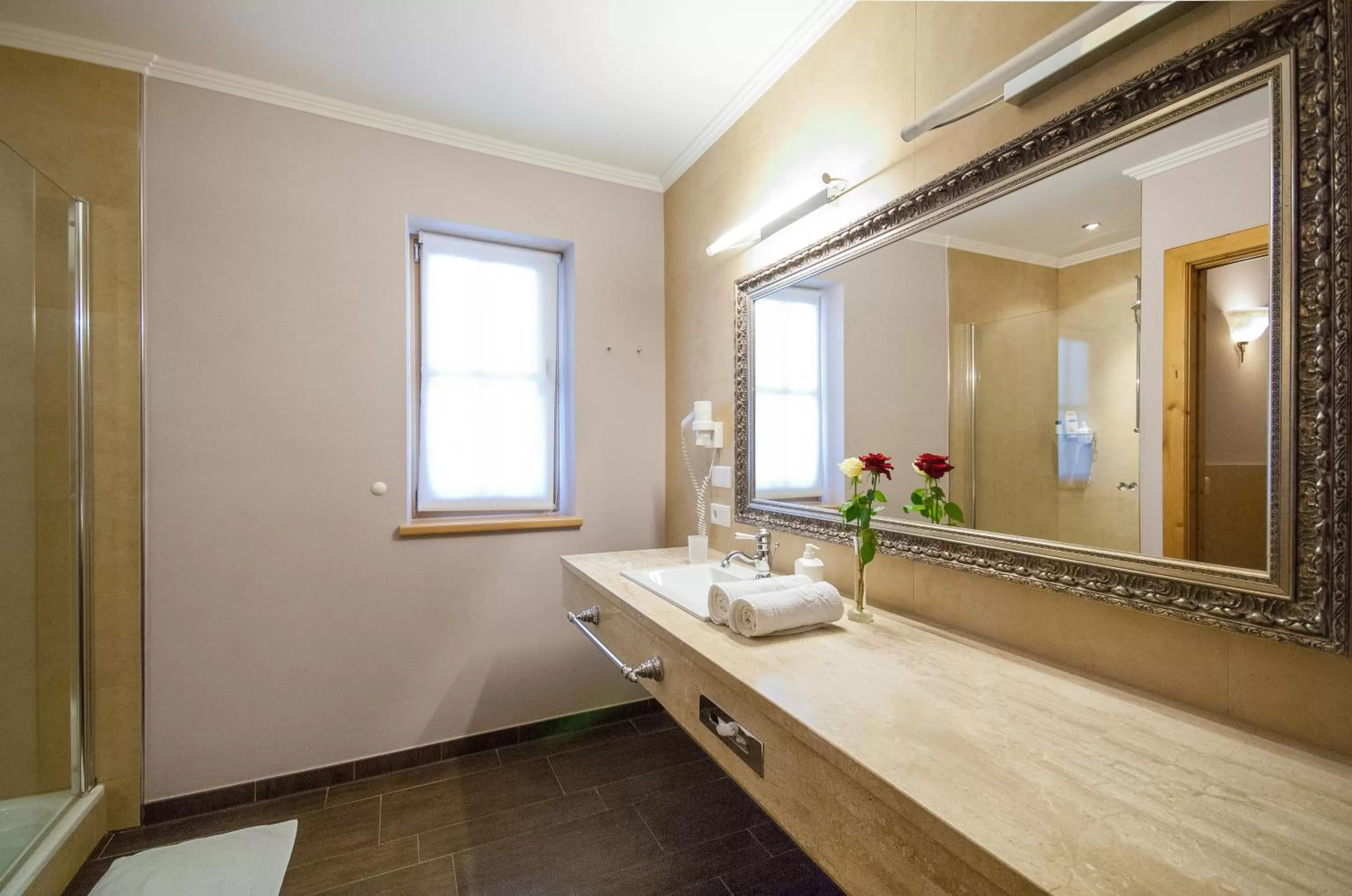 Bathroom in Hotel und Alpen Apartments mit Sauna - Bürglhöh