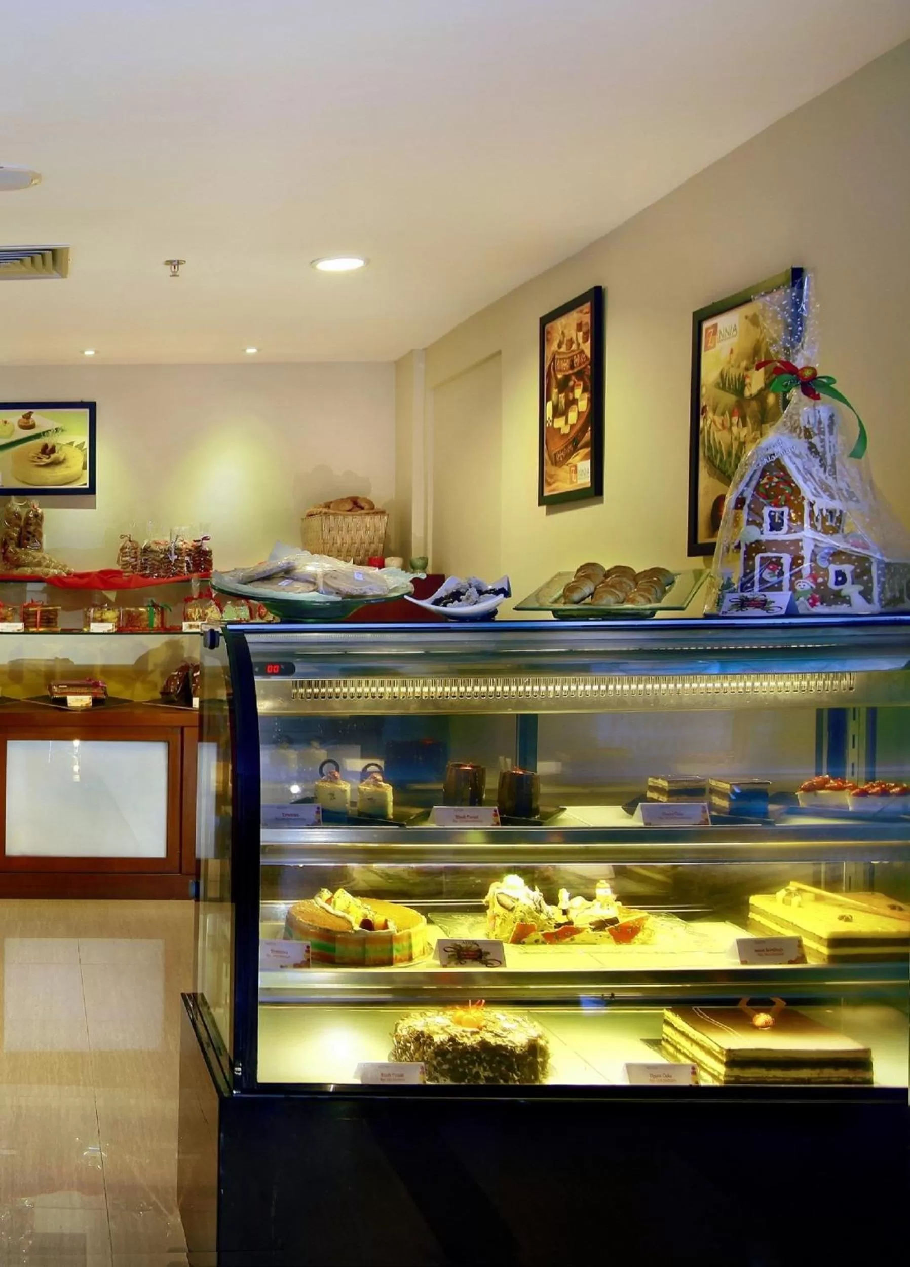 Restaurant/places to eat in Aston Tanjung Pinang Hotel & Conference Center