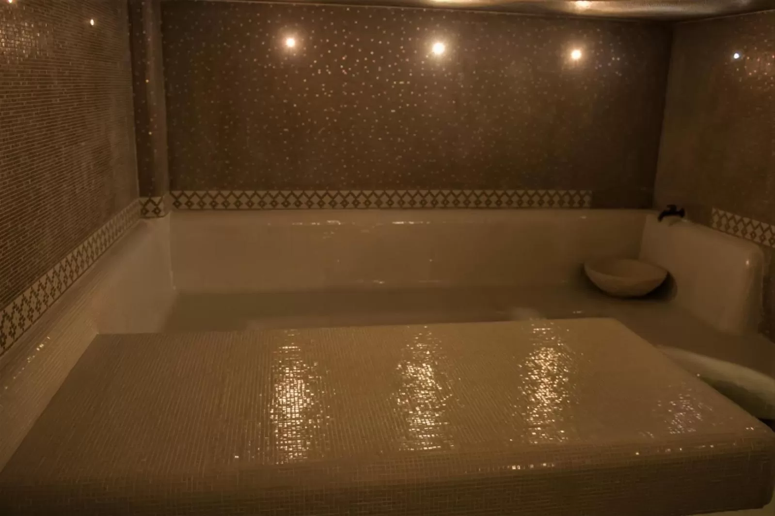 Steam room in Bernardazzi Grand Hotel