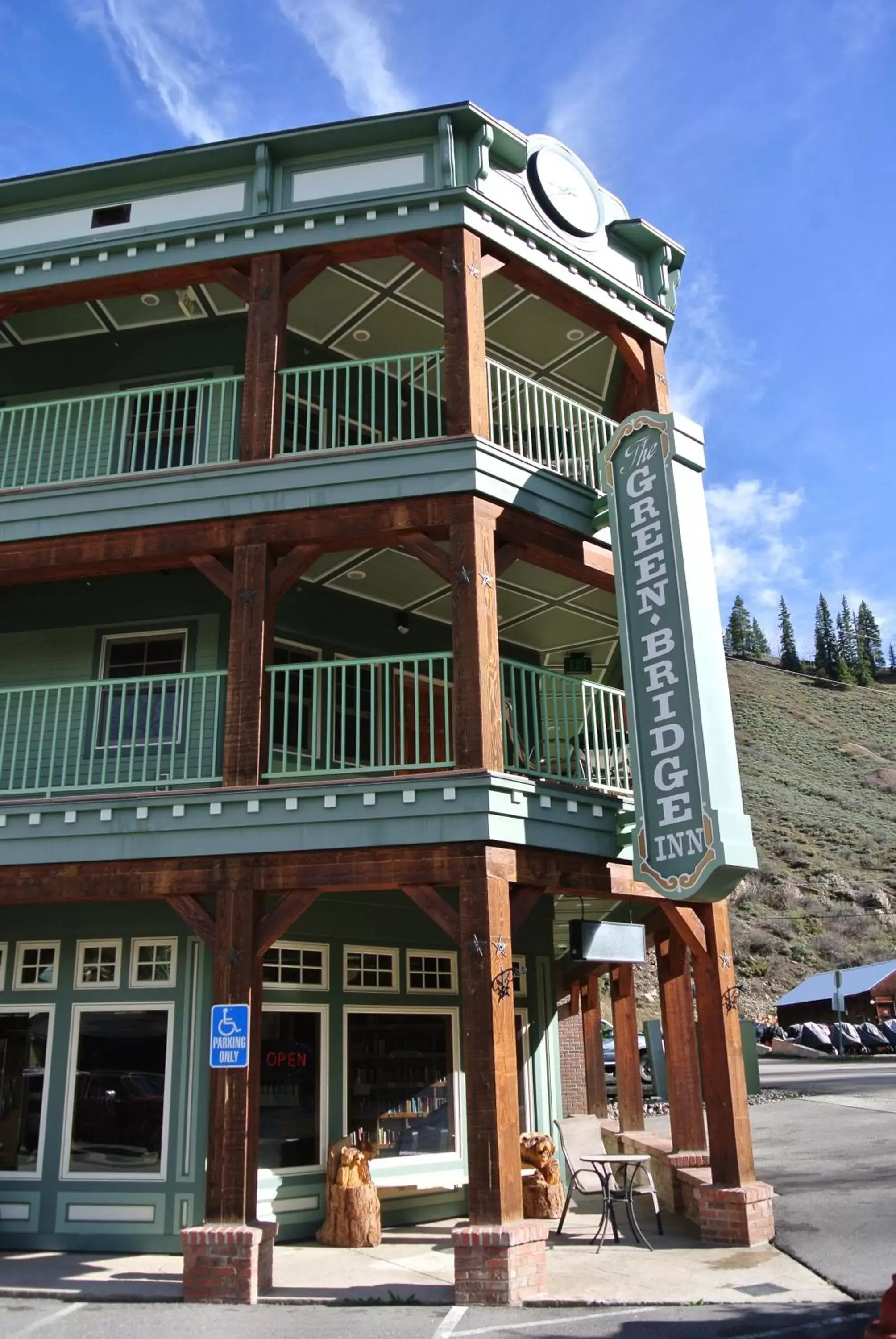 The Green Bridge Inn The Green Bridge Inn