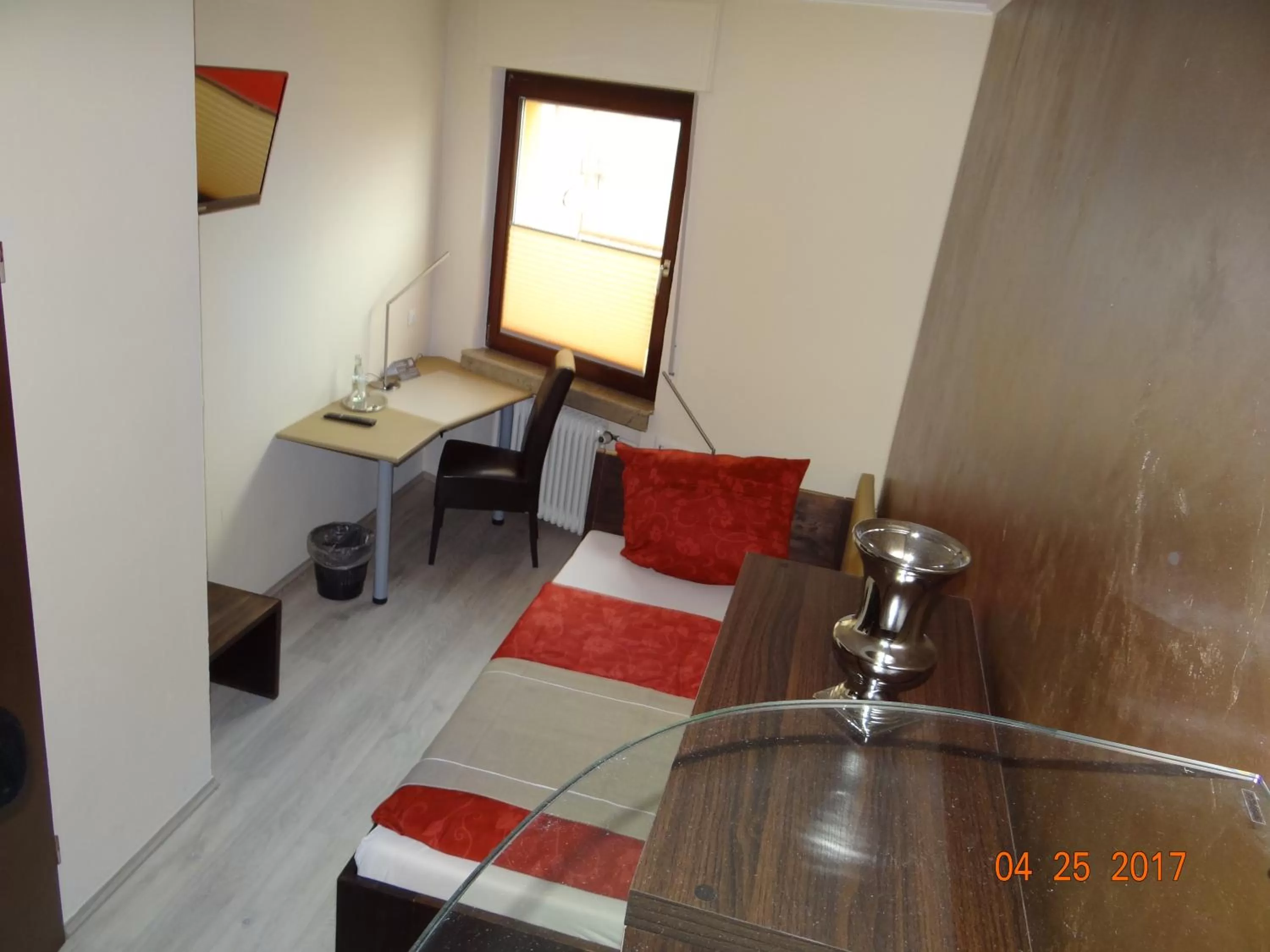 Bed in Hotel h4 easy