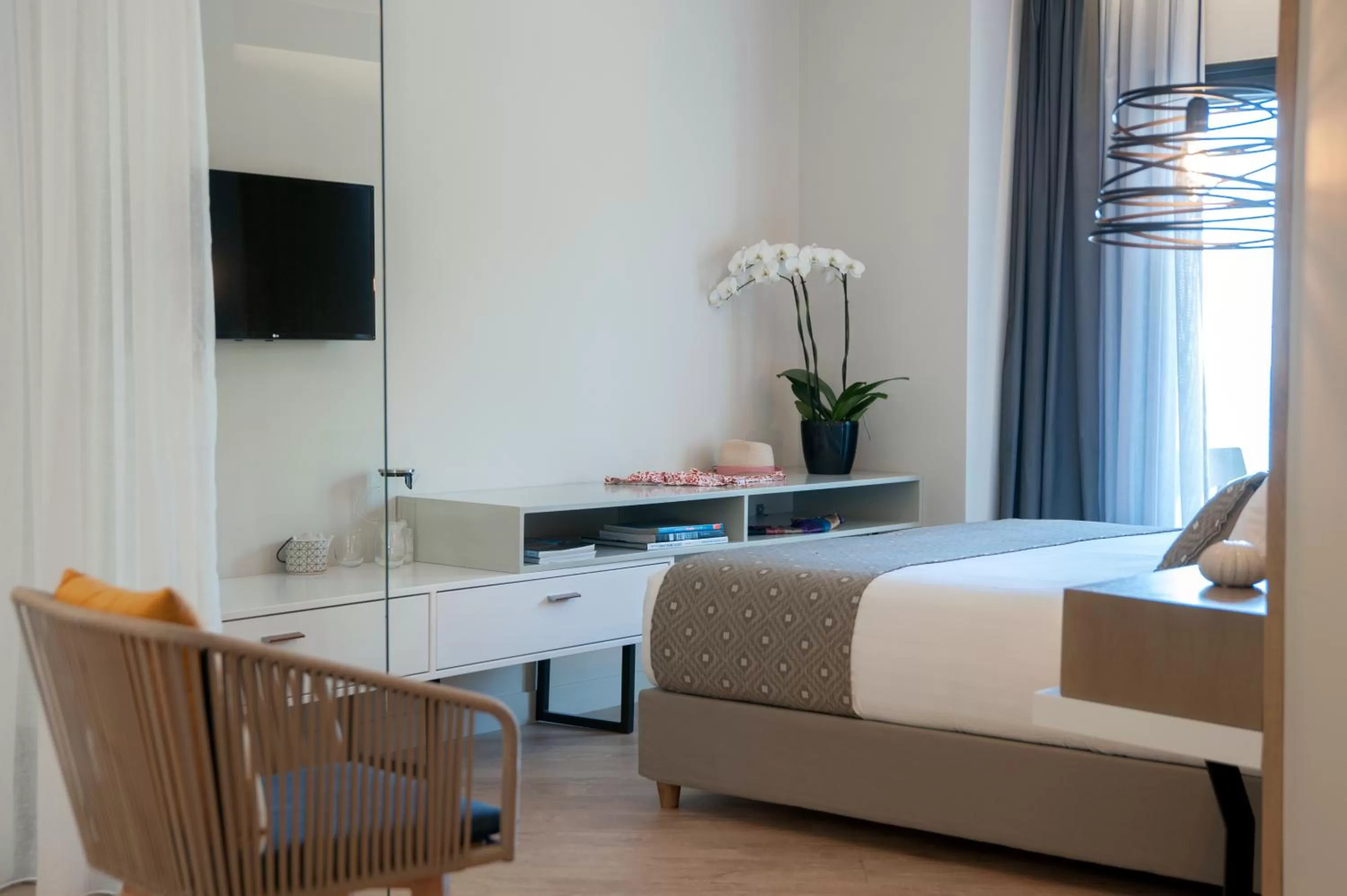 Day in Seasabelle Hotel near Athens Airport