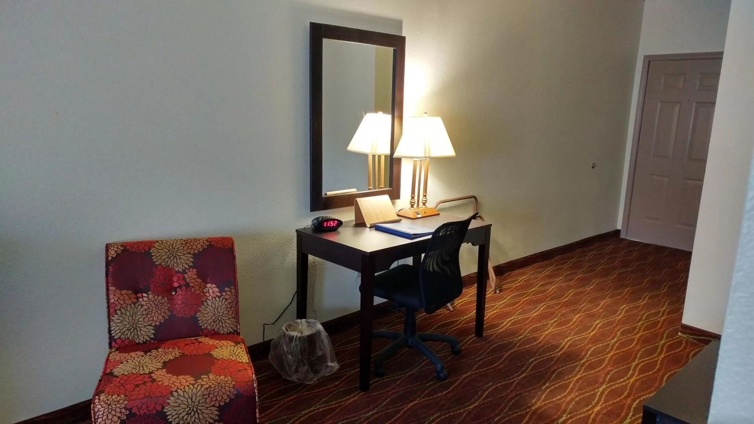 Seating area in Baymont by Wyndham Helen