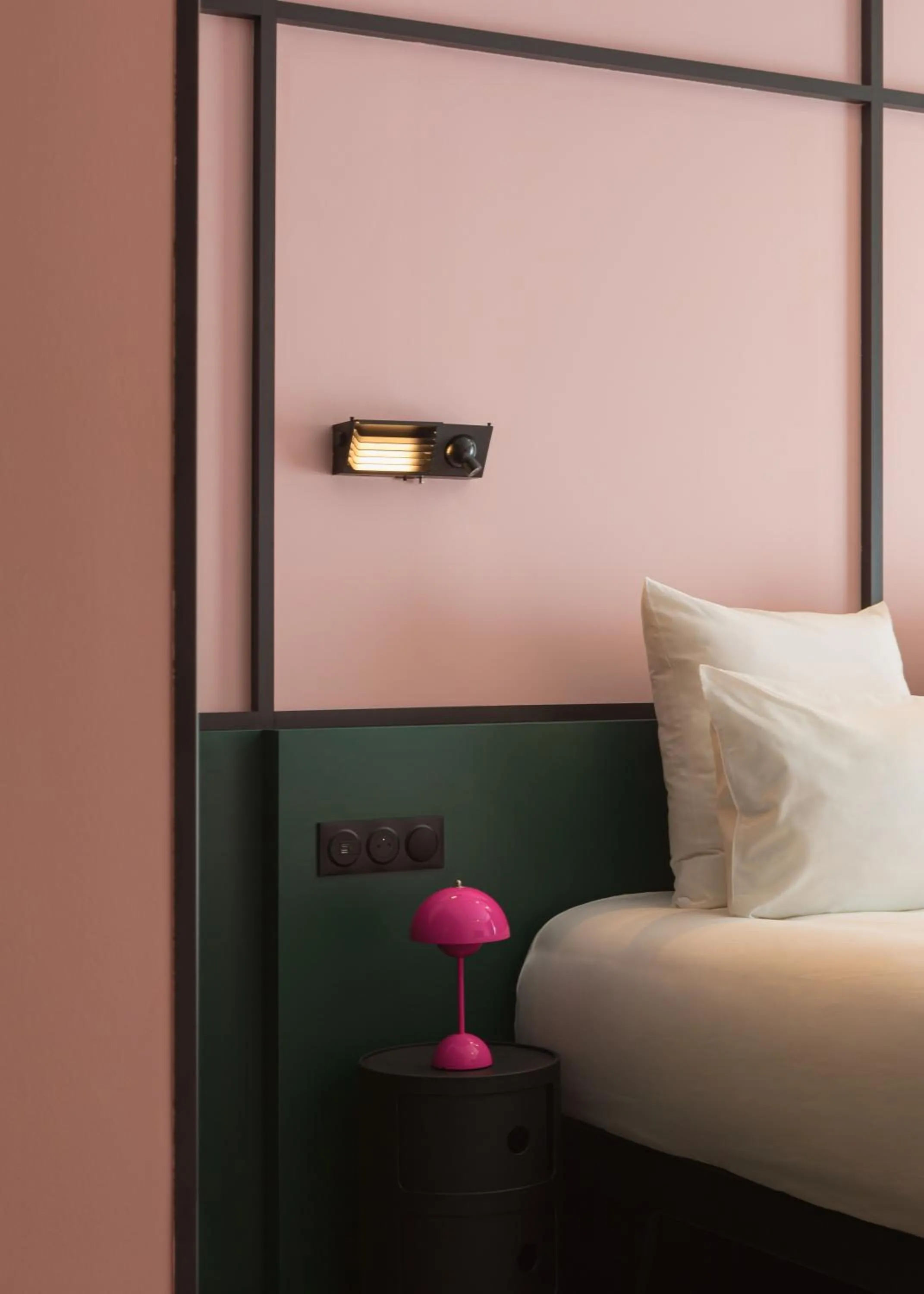 Photo of the whole room, Bed in TRIBE Lyon Croix Rousse