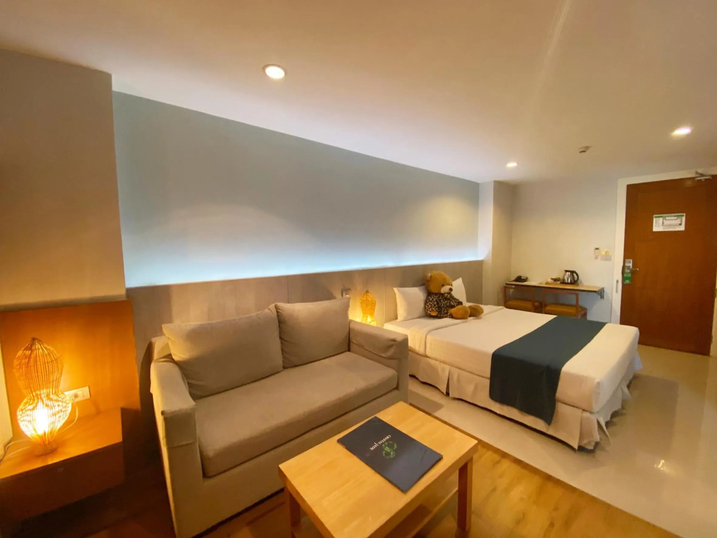 Bed in Crystal Jade Hotel