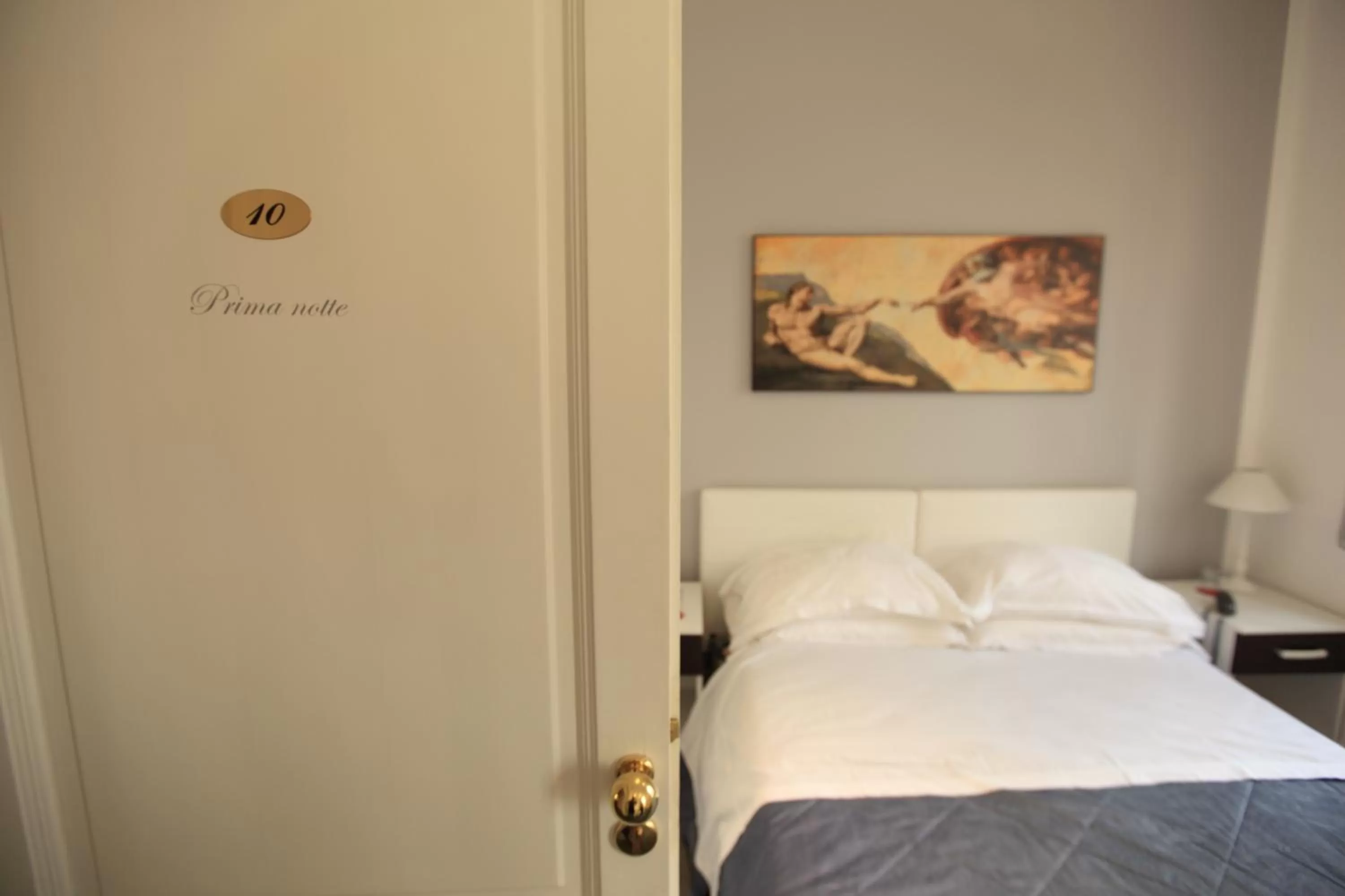 Bedroom, Bed in Villa Pirandello